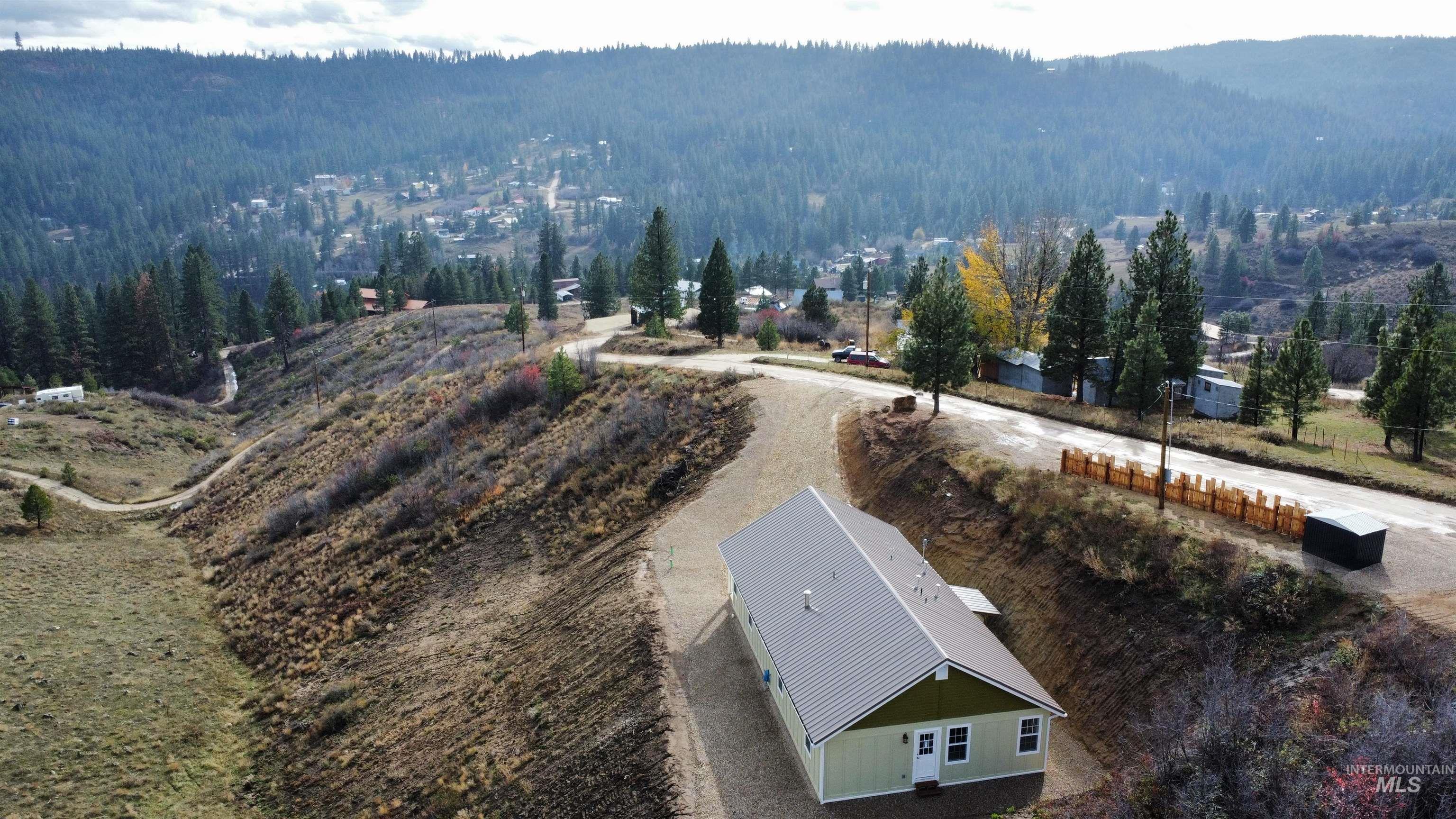 49 Gold Fork Ridge Rd, Boise, Idaho 83716, 3 Bedrooms, 2 Bathrooms, Residential For Sale, Price $479,990,MLS 98964166