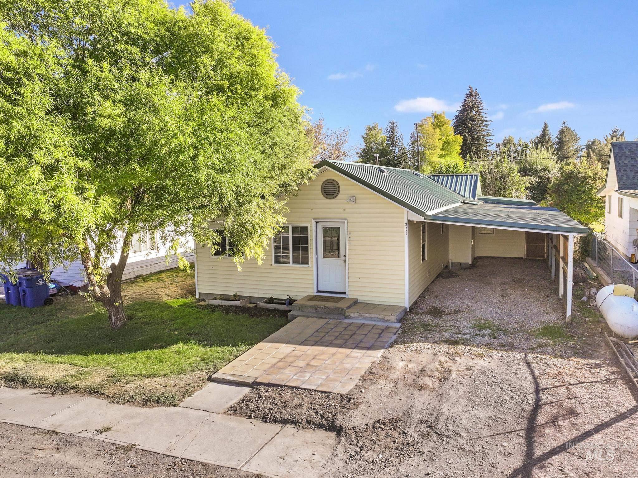230 2nd Street, Hazelton, Idaho 83335, 4 Bedrooms, 1 Bathroom, Residential For Sale, Price $245,000,MLS 98964182
