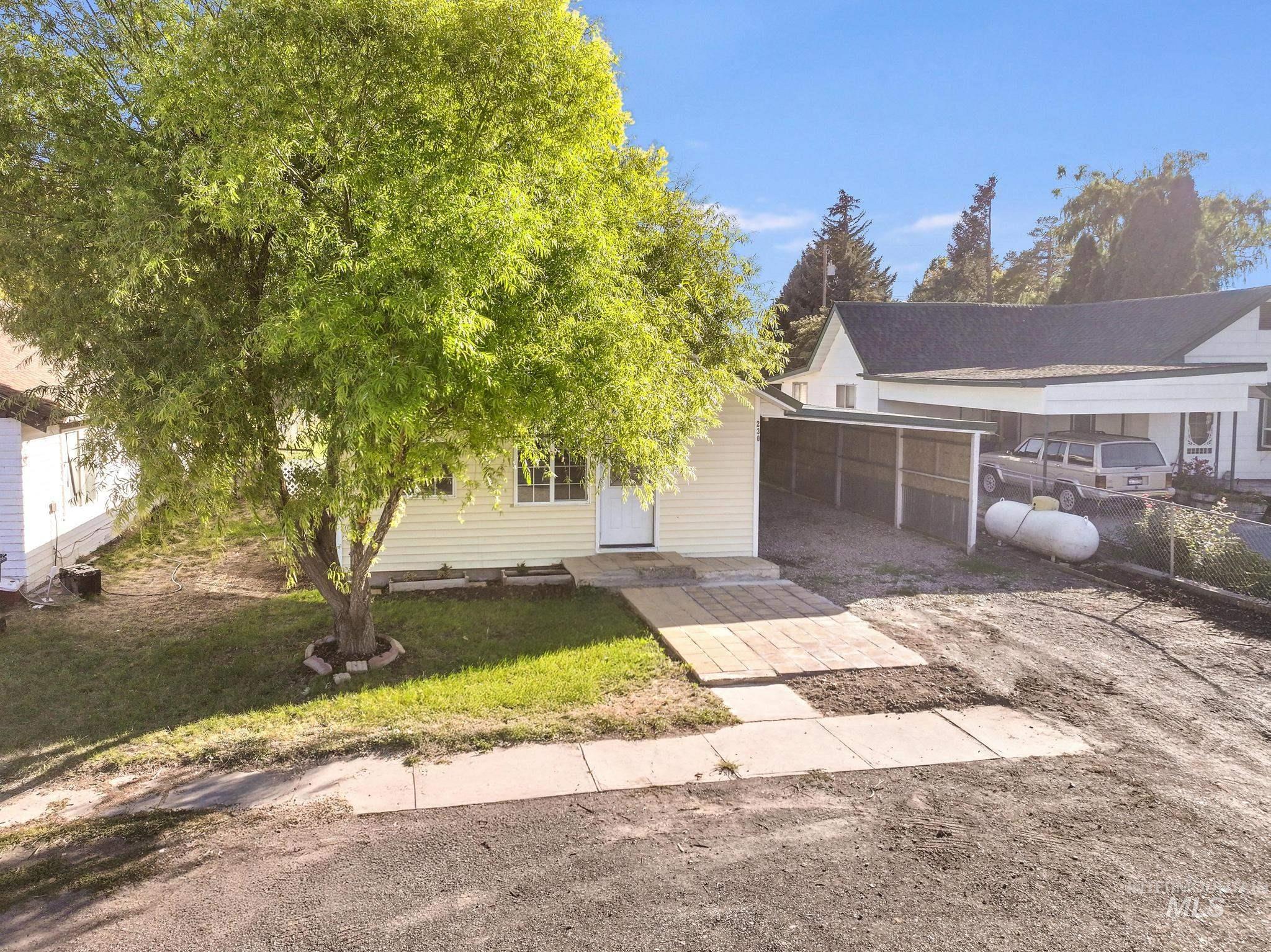 230 2nd Street, Hazelton, Idaho 83335, 4 Bedrooms, 1 Bathroom, Residential For Sale, Price $245,000,MLS 98964182