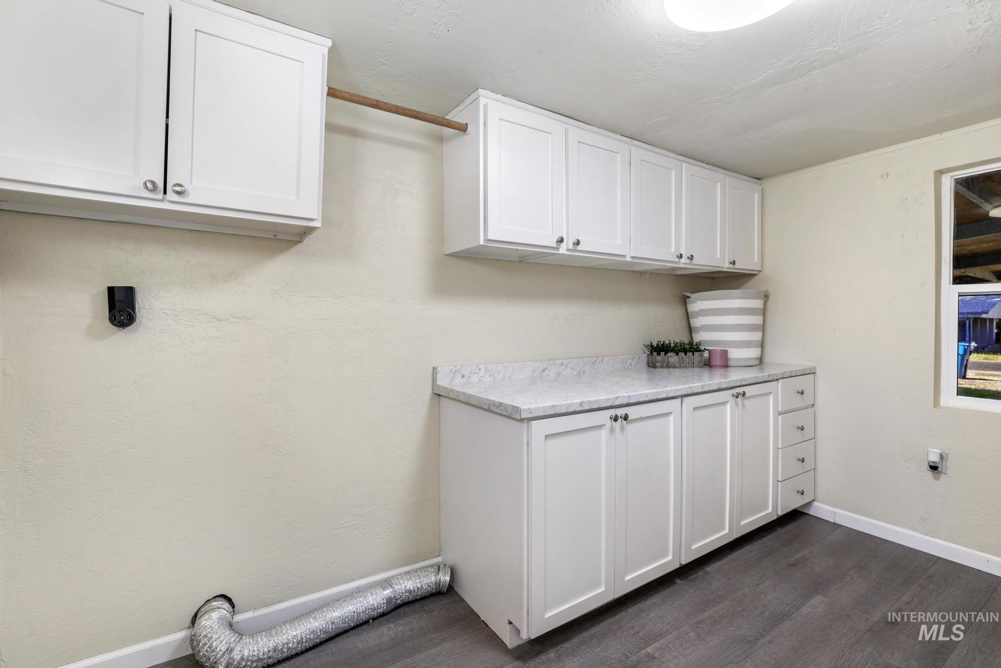 230 2nd Street, Hazelton, Idaho 83335, 4 Bedrooms, 1 Bathroom, Residential For Sale, Price $245,000,MLS 98964182