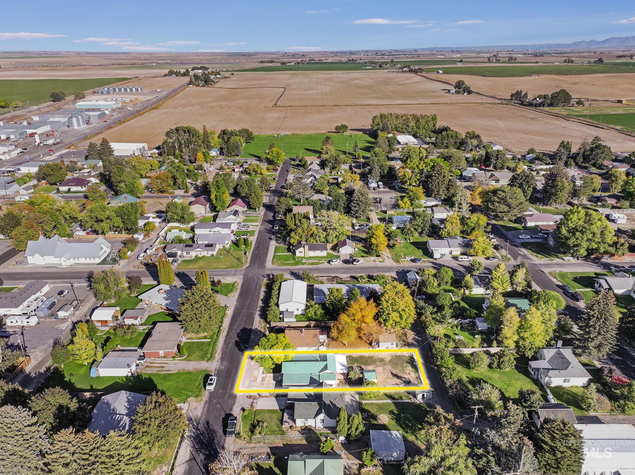 230 2nd Street, Hazelton, Idaho 83335, 4 Bedrooms, 1 Bathroom, Residential For Sale, Price $245,000,MLS 98964182