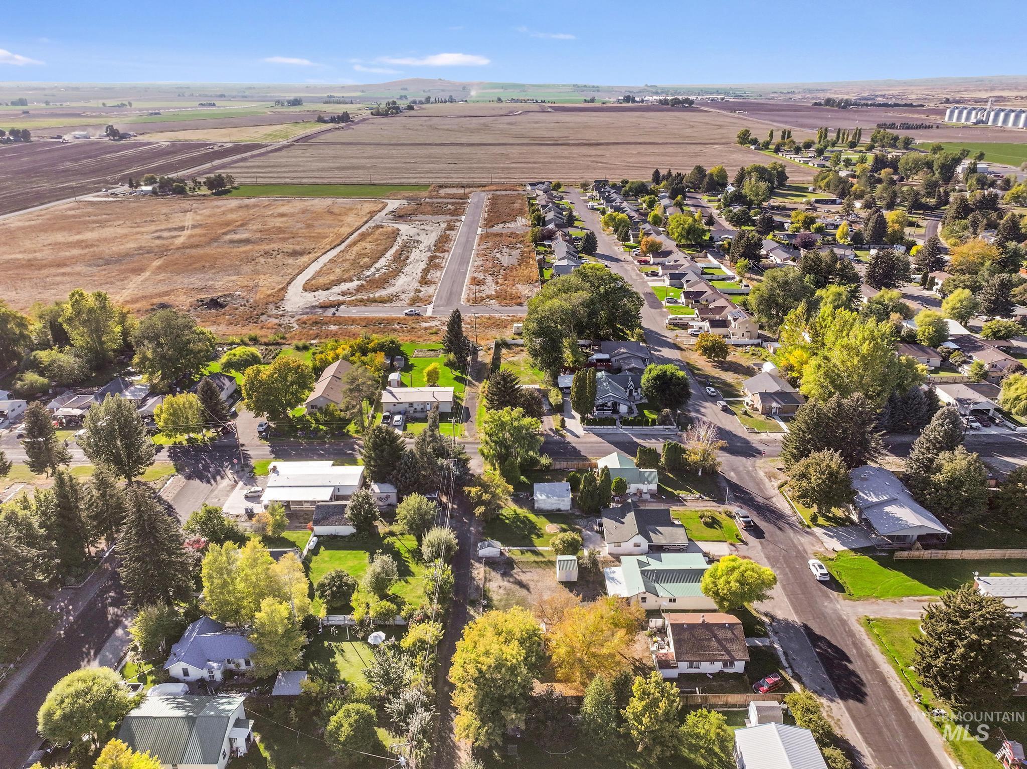 230 2nd Street, Hazelton, Idaho 83335, 4 Bedrooms, 1 Bathroom, Residential For Sale, Price $245,000,MLS 98964182