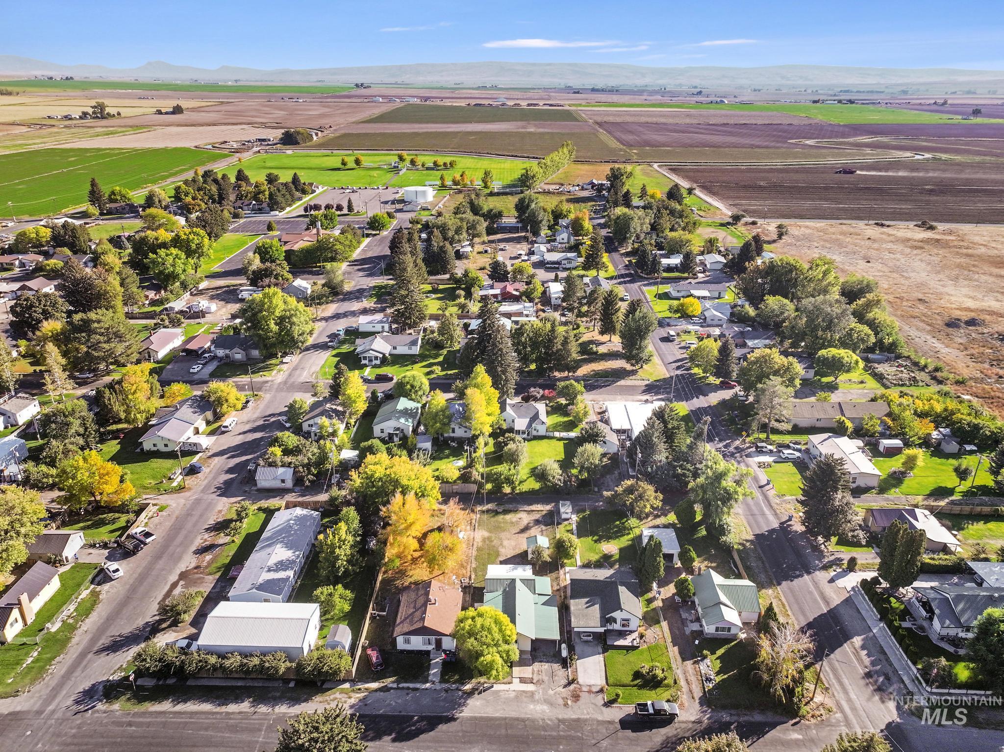 230 2nd Street, Hazelton, Idaho 83335, 4 Bedrooms, 1 Bathroom, Residential For Sale, Price $245,000,MLS 98964182