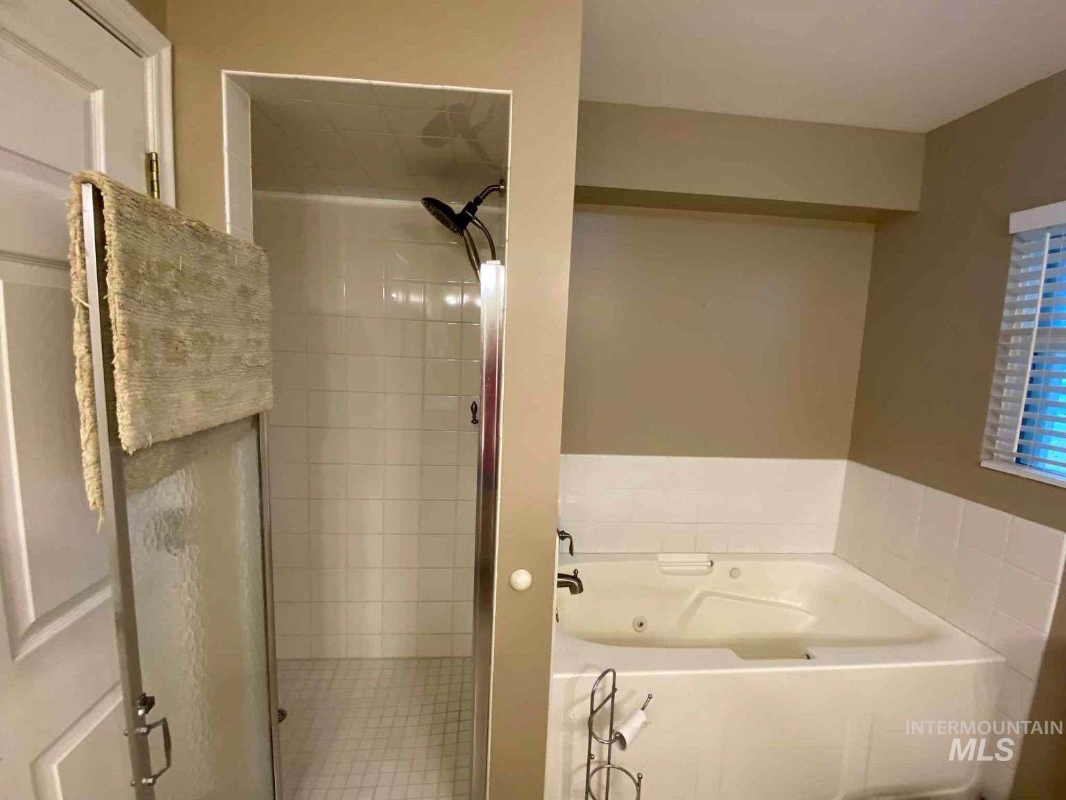 885 W 500 S, Heyburn, Idaho 83336, 3 Bedrooms, 2 Bathrooms, Residential For Sale, Price $469,000,MLS 98964187