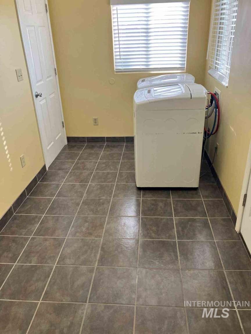 885 W 500 S, Heyburn, Idaho 83336, 3 Bedrooms, 2 Bathrooms, Residential For Sale, Price $469,000,MLS 98964187