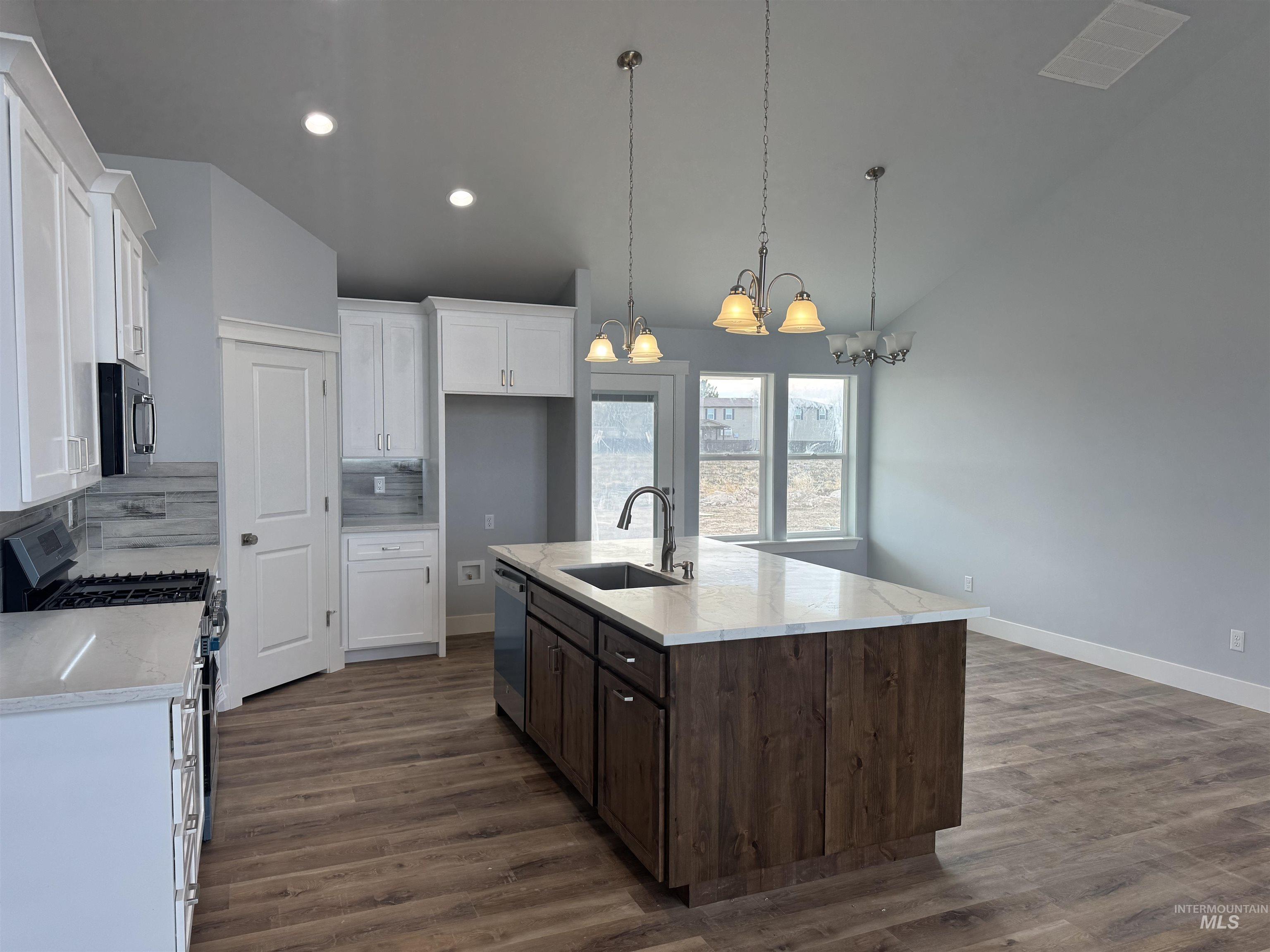 1507 Tverdy Lane, Buhl, Idaho 83316, 3 Bedrooms, 2 Bathrooms, Residential For Sale, Price $368,500,MLS 98964190