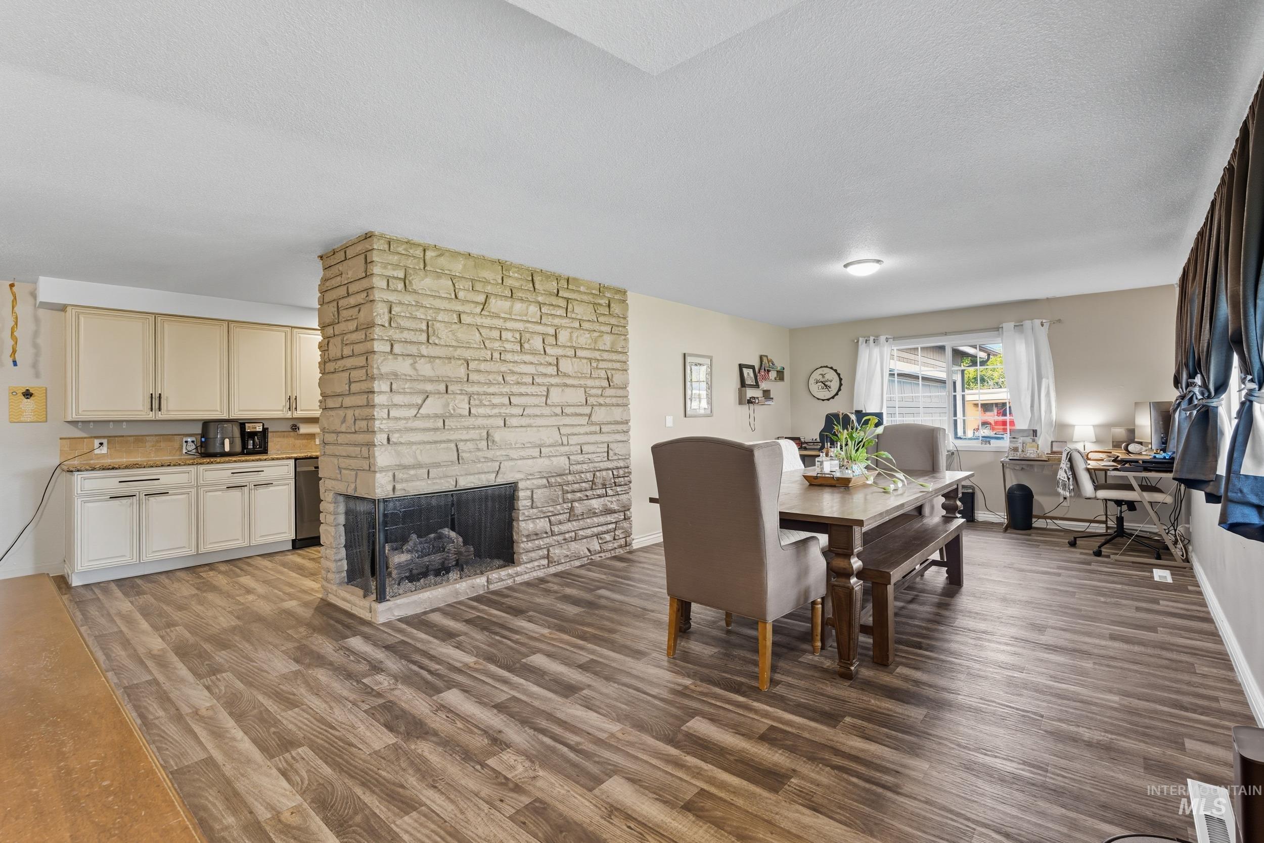 115 S Westwood Blvd, Nampa, Idaho 83686, 3 Bedrooms, 2 Bathrooms, Residential For Sale, Price $424,900,MLS 98964204