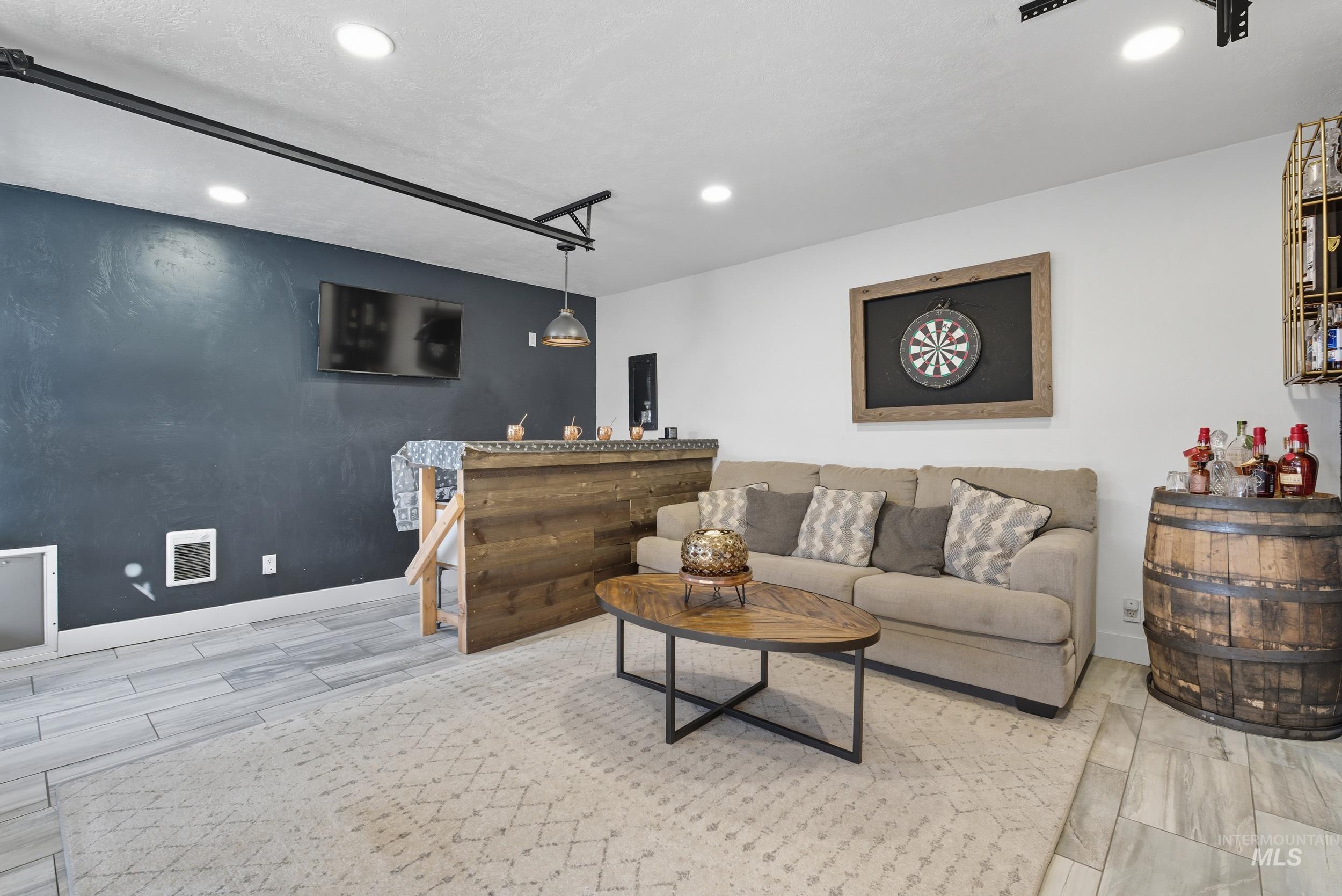 115 S Westwood Blvd, Nampa, Idaho 83686, 3 Bedrooms, 2 Bathrooms, Residential For Sale, Price $424,900,MLS 98964204