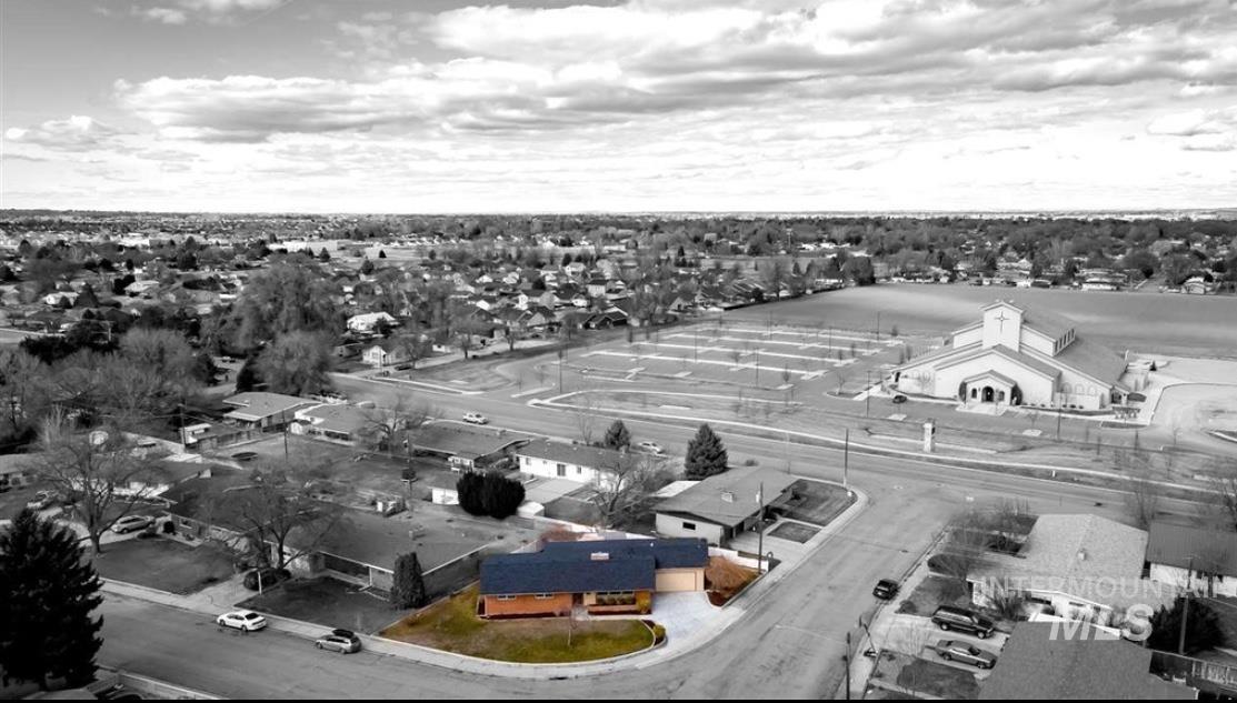 115 S Westwood Blvd, Nampa, Idaho 83686, 3 Bedrooms, 2 Bathrooms, Residential For Sale, Price $424,900,MLS 98964204