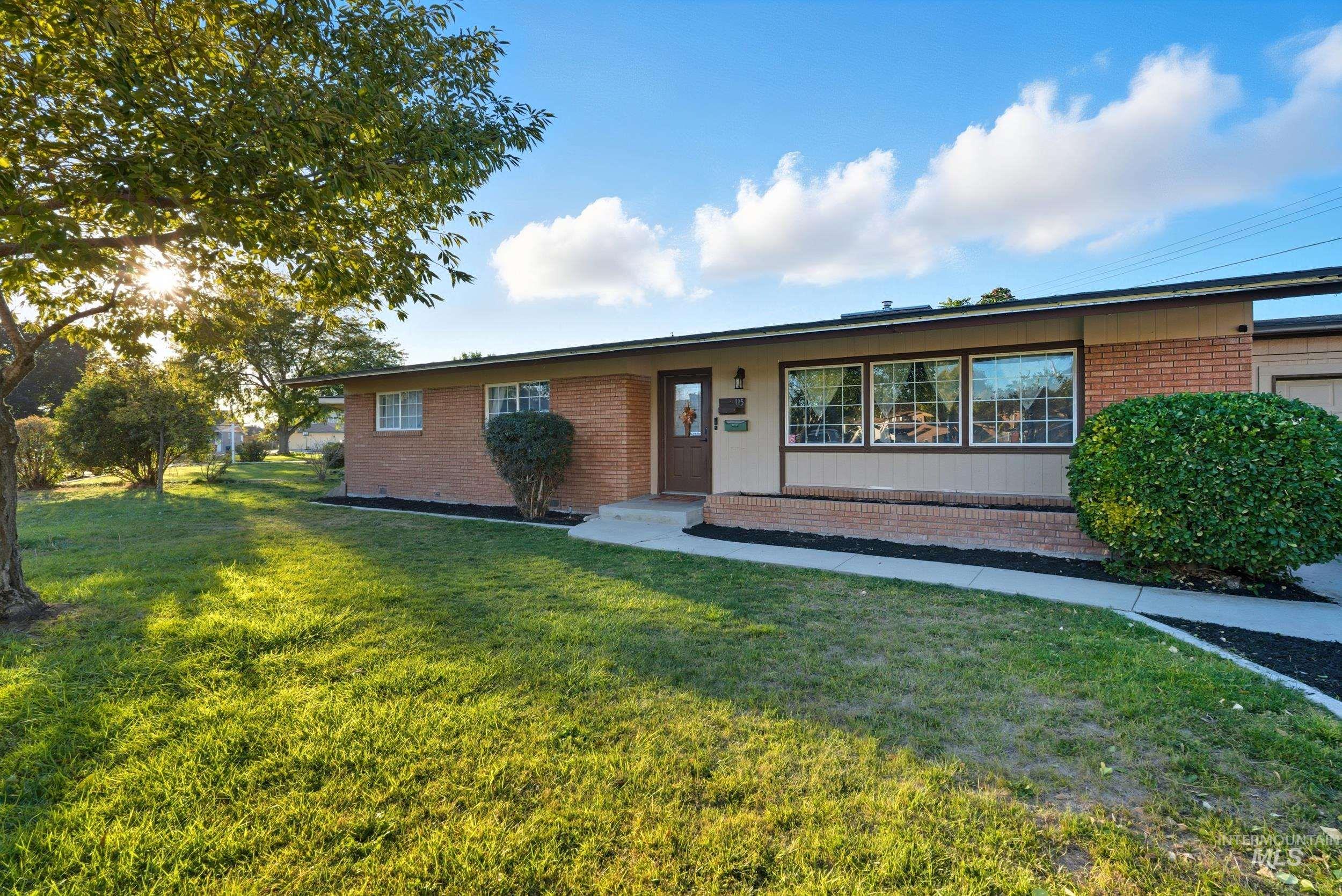 115 S Westwood Blvd, Nampa, Idaho 83686, 3 Bedrooms, 2 Bathrooms, Residential For Sale, Price $424,900,MLS 98964204