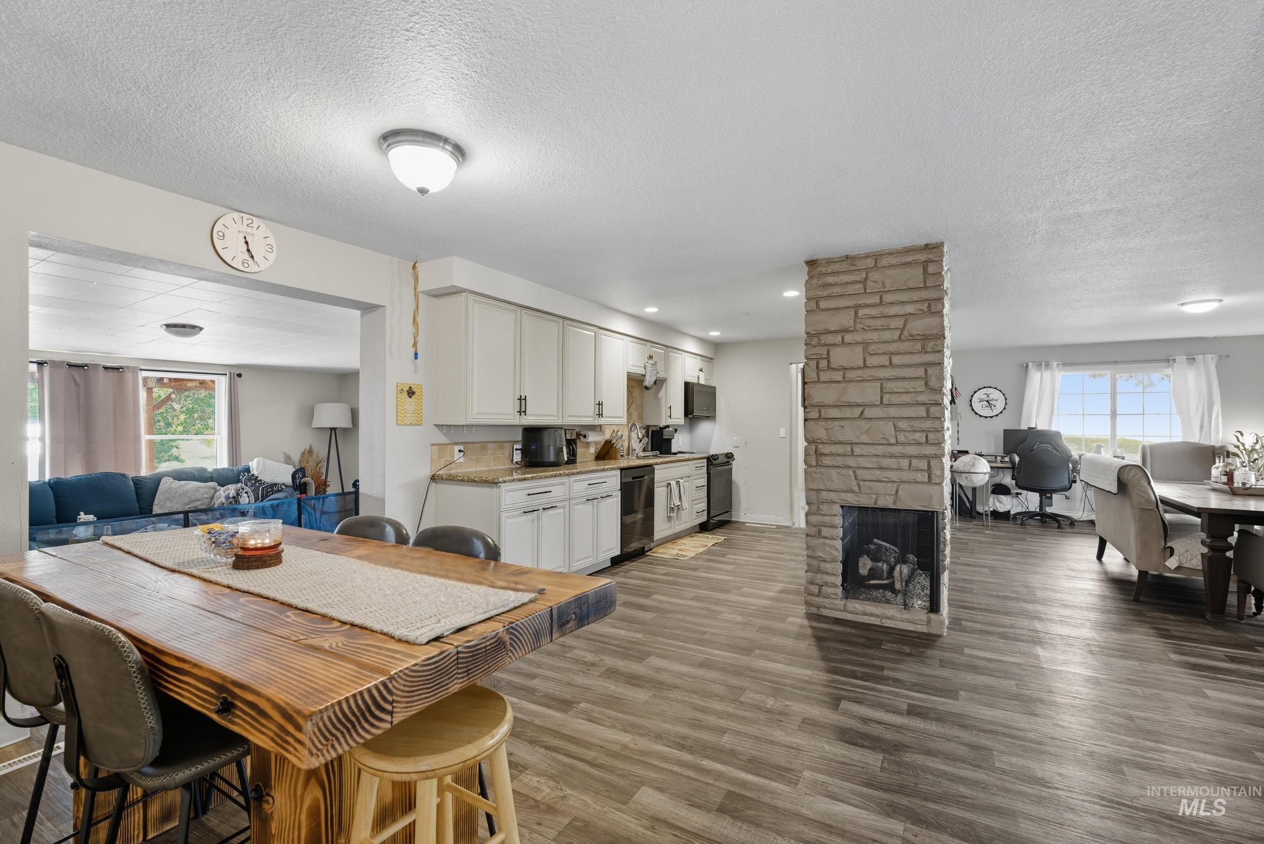 115 S Westwood Blvd, Nampa, Idaho 83686, 3 Bedrooms, 2 Bathrooms, Residential For Sale, Price $424,900,MLS 98964204