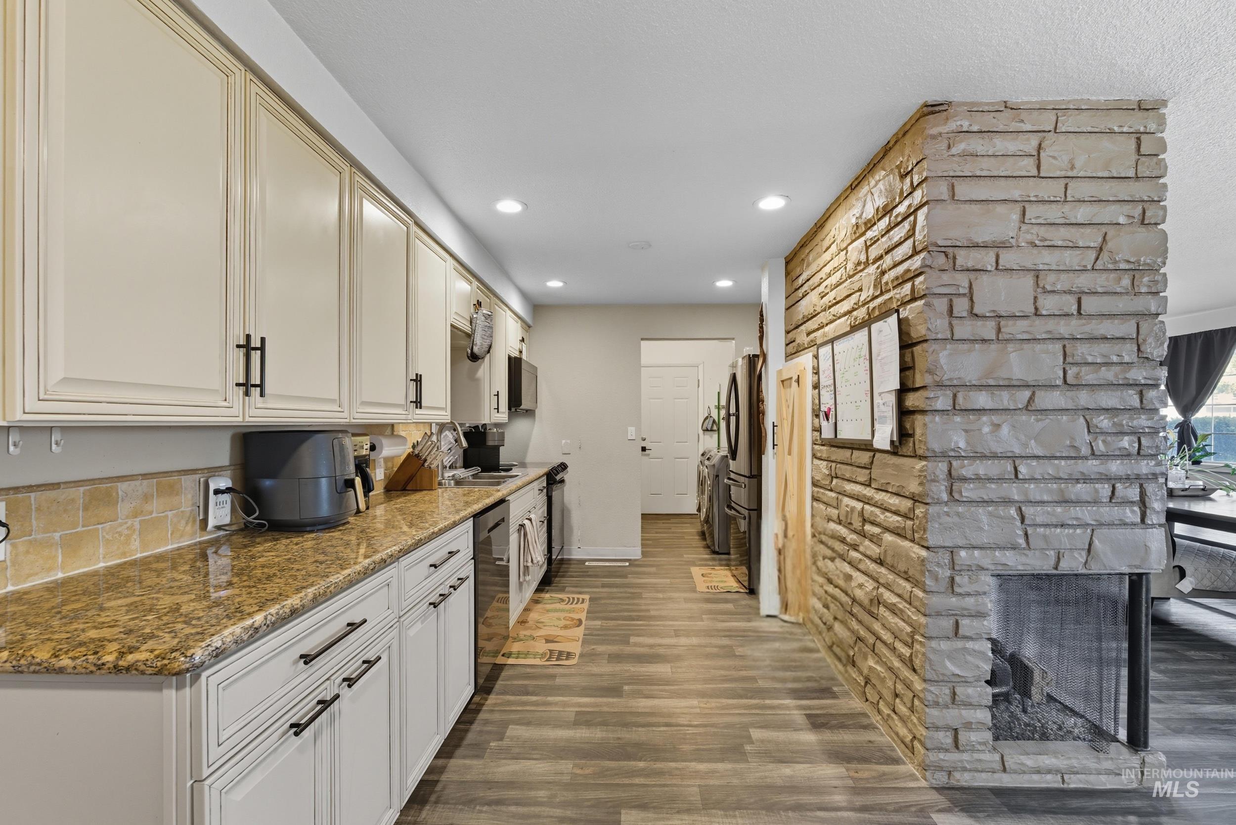 115 S Westwood Blvd, Nampa, Idaho 83686, 3 Bedrooms, 2 Bathrooms, Residential For Sale, Price $424,900,MLS 98964204