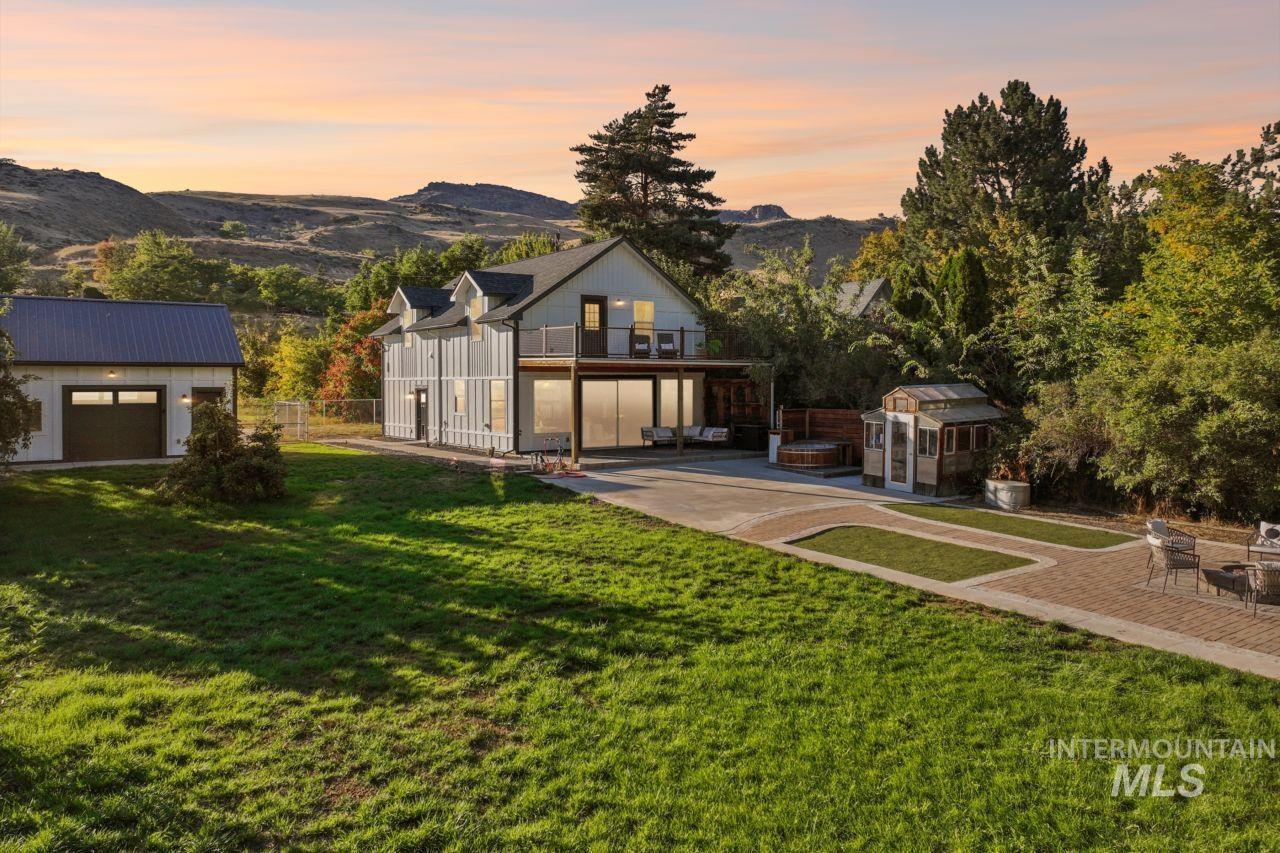 3850 N Plaza Road, Emmett, Idaho 83617, 3 Bedrooms, 2.5 Bathrooms, Residential For Sale, Price $750,000,MLS 98964221