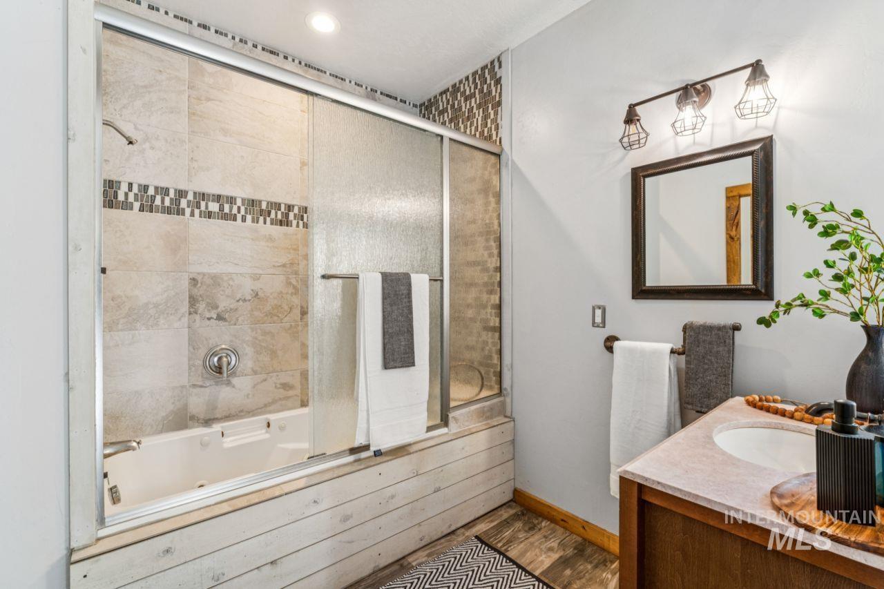 3850 N Plaza Road, Emmett, Idaho 83617, 3 Bedrooms, 2.5 Bathrooms, Residential For Sale, Price $750,000,MLS 98964221