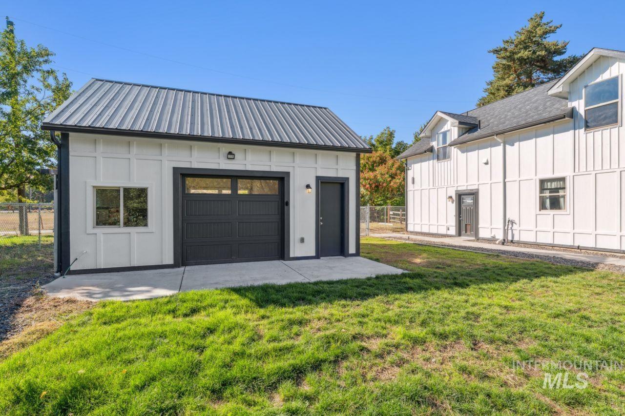 3850 N Plaza Road, Emmett, Idaho 83617, 3 Bedrooms, 2.5 Bathrooms, Residential For Sale, Price $750,000,MLS 98964221