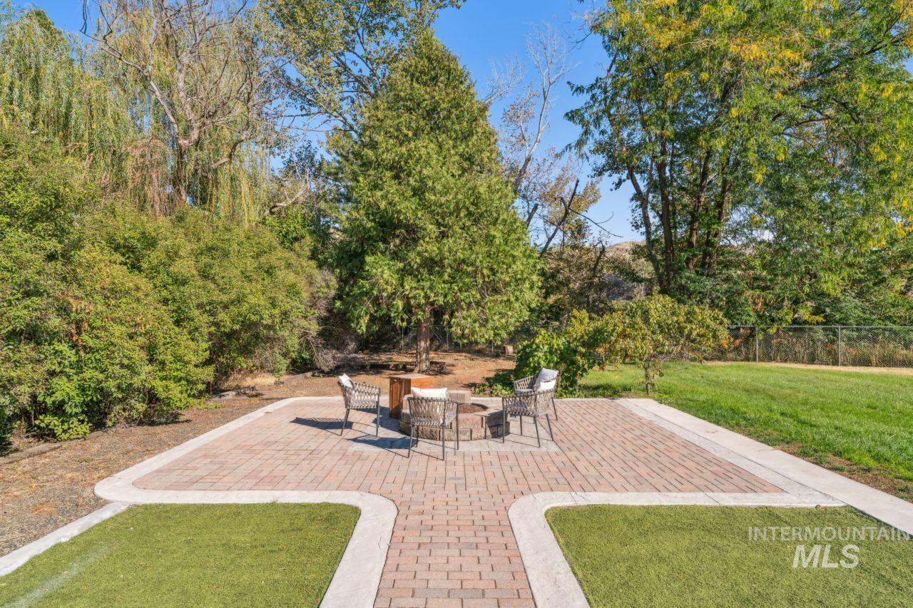 3850 N Plaza Road, Emmett, Idaho 83617, 3 Bedrooms, 2.5 Bathrooms, Residential For Sale, Price $750,000,MLS 98964221