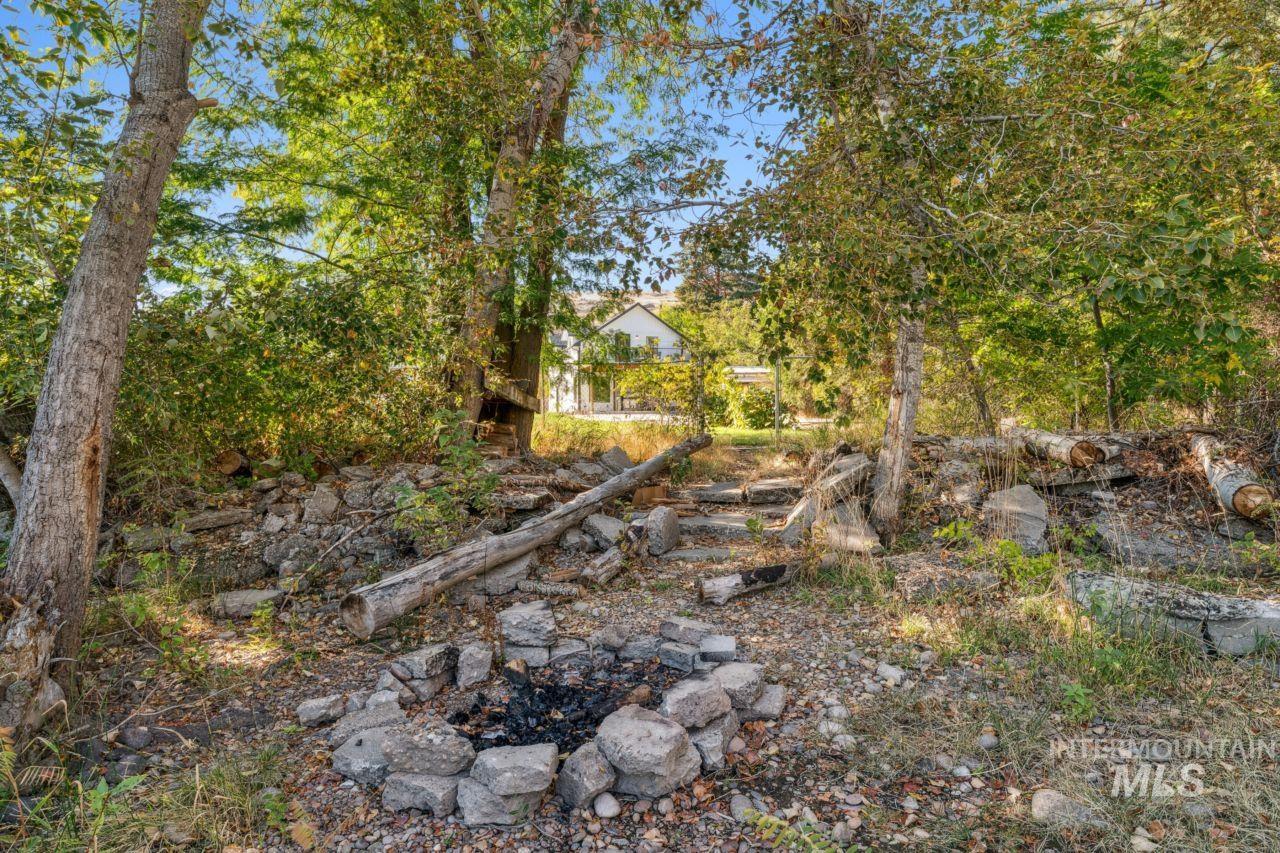 3850 N Plaza Road, Emmett, Idaho 83617, 3 Bedrooms, 2.5 Bathrooms, Residential For Sale, Price $750,000,MLS 98964221