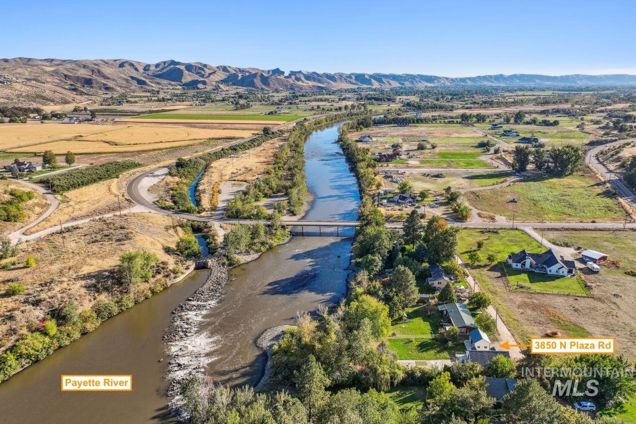 3850 N Plaza Road, Emmett, Idaho 83617, 3 Bedrooms, 2.5 Bathrooms, Residential For Sale, Price $750,000,MLS 98964221