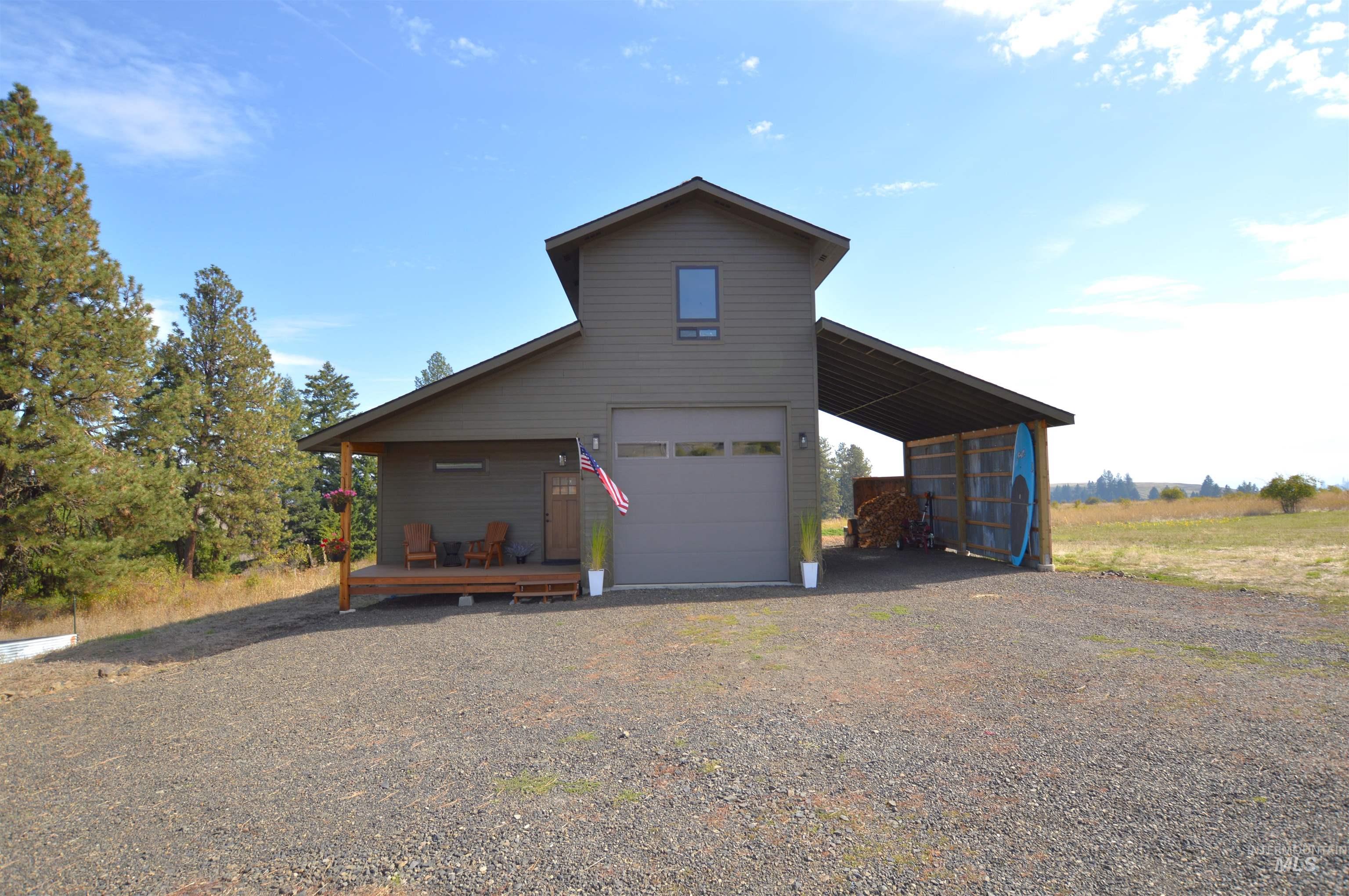 271 Mule Deer, Kamiah, Idaho 83536, 2 Bedrooms, 1 Bathroom, Residential For Sale, Price $579,000,MLS 98964229