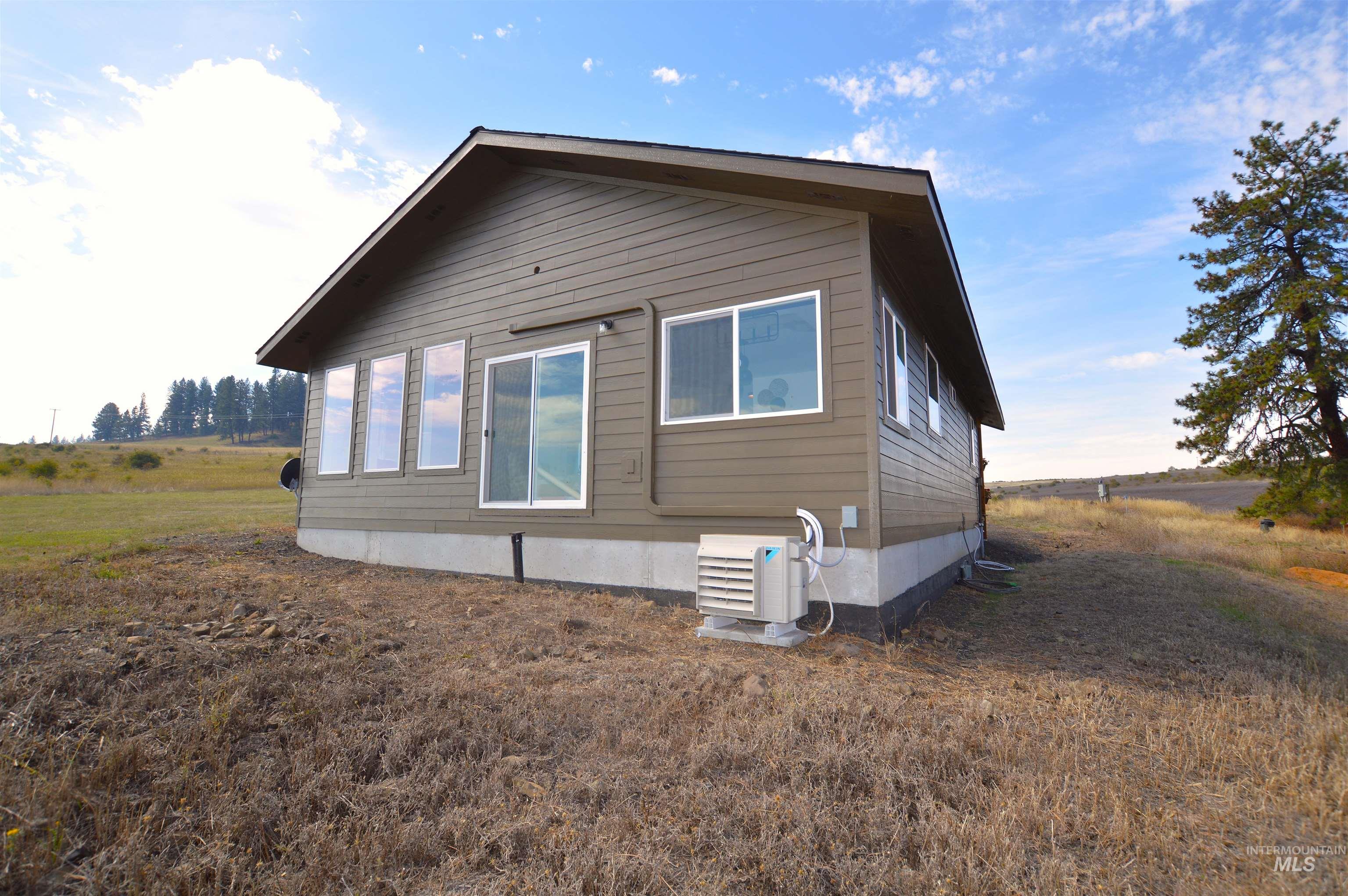 271 Mule Deer, Kamiah, Idaho 83536, 2 Bedrooms, 1 Bathroom, Residential For Sale, Price $579,000,MLS 98964229