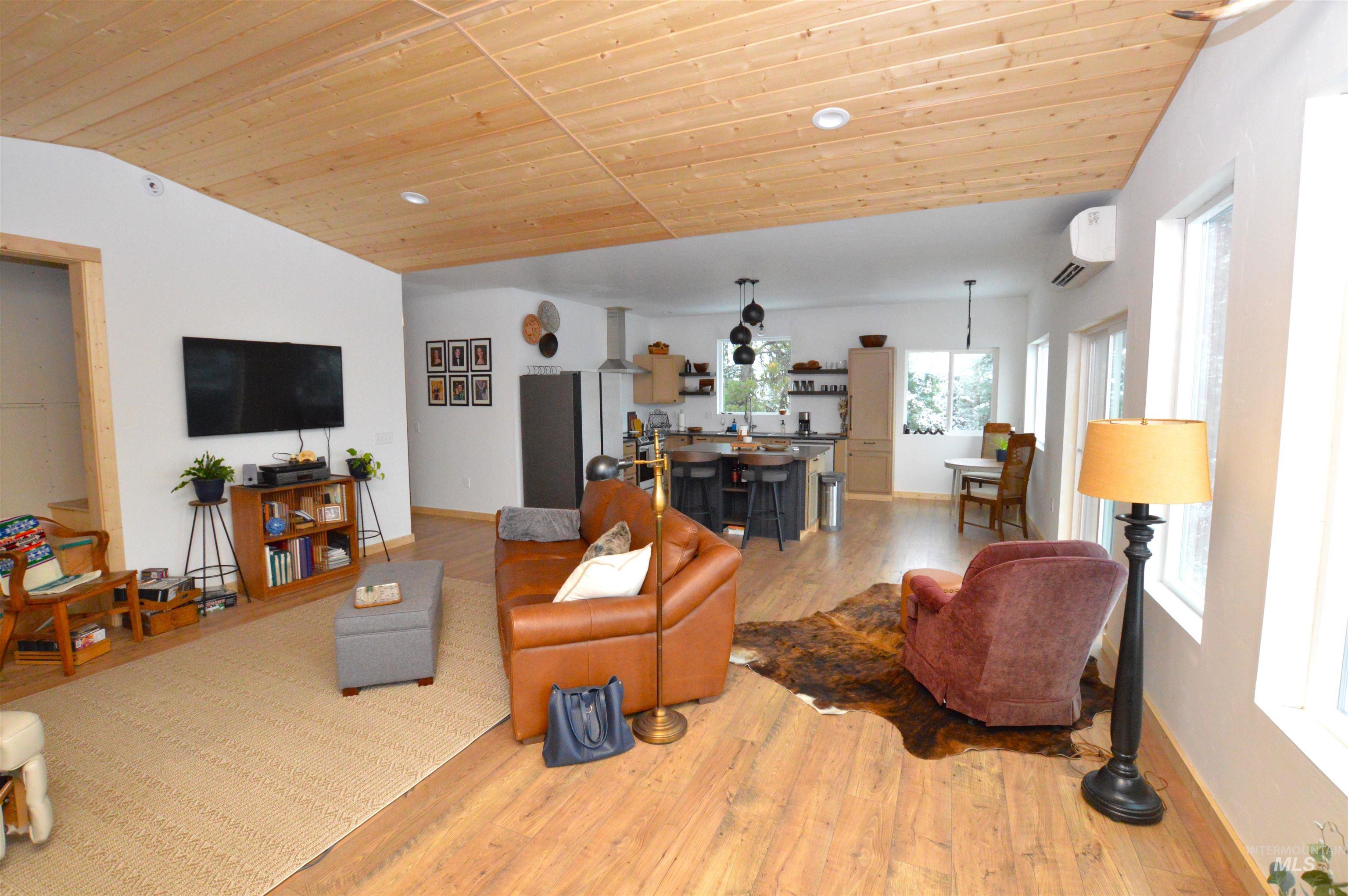 271 Mule Deer, Kamiah, Idaho 83536, 2 Bedrooms, 1 Bathroom, Residential For Sale, Price $579,000,MLS 98964229