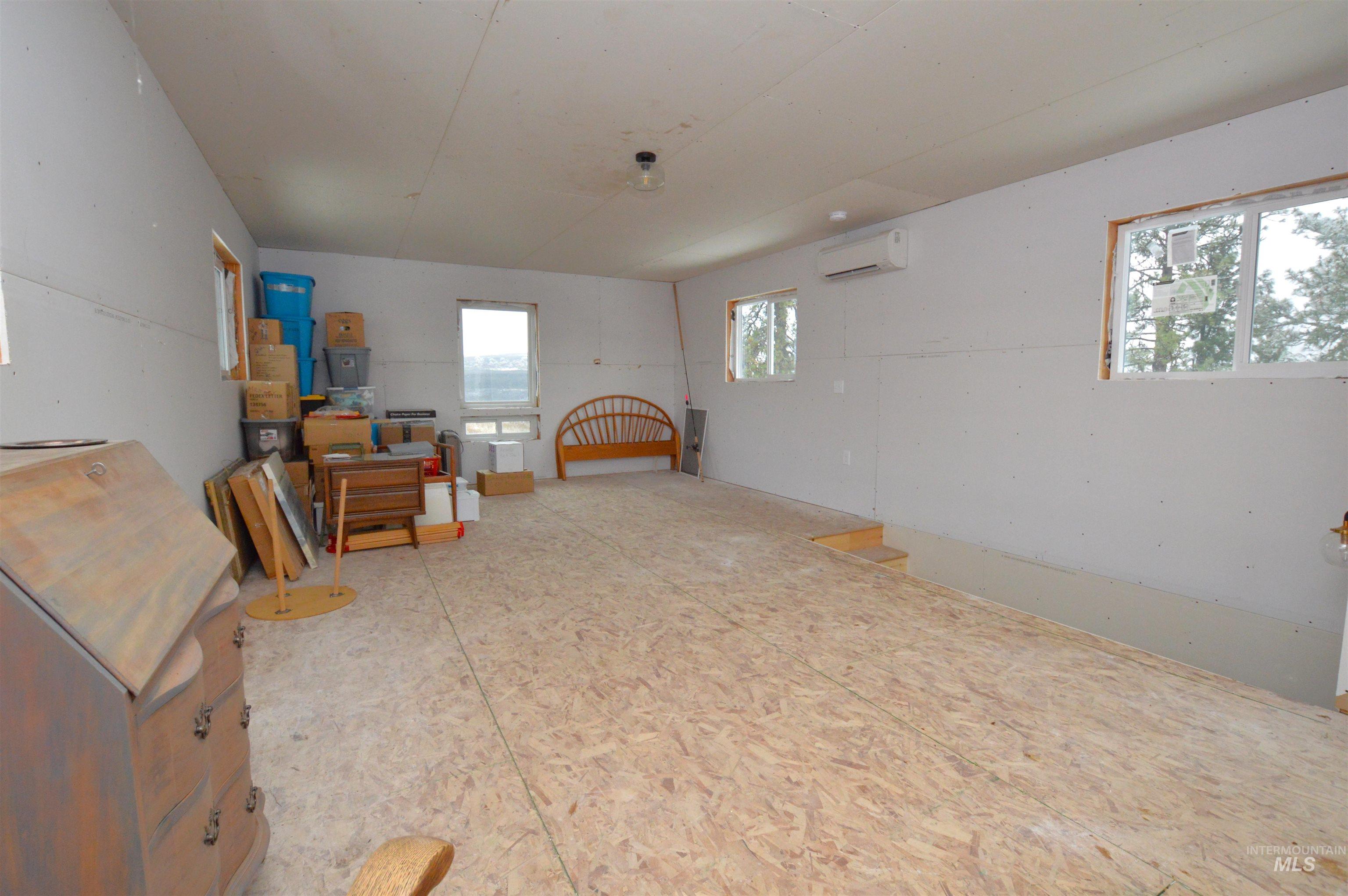 271 Mule Deer, Kamiah, Idaho 83536, 2 Bedrooms, 1 Bathroom, Residential For Sale, Price $579,000,MLS 98964229