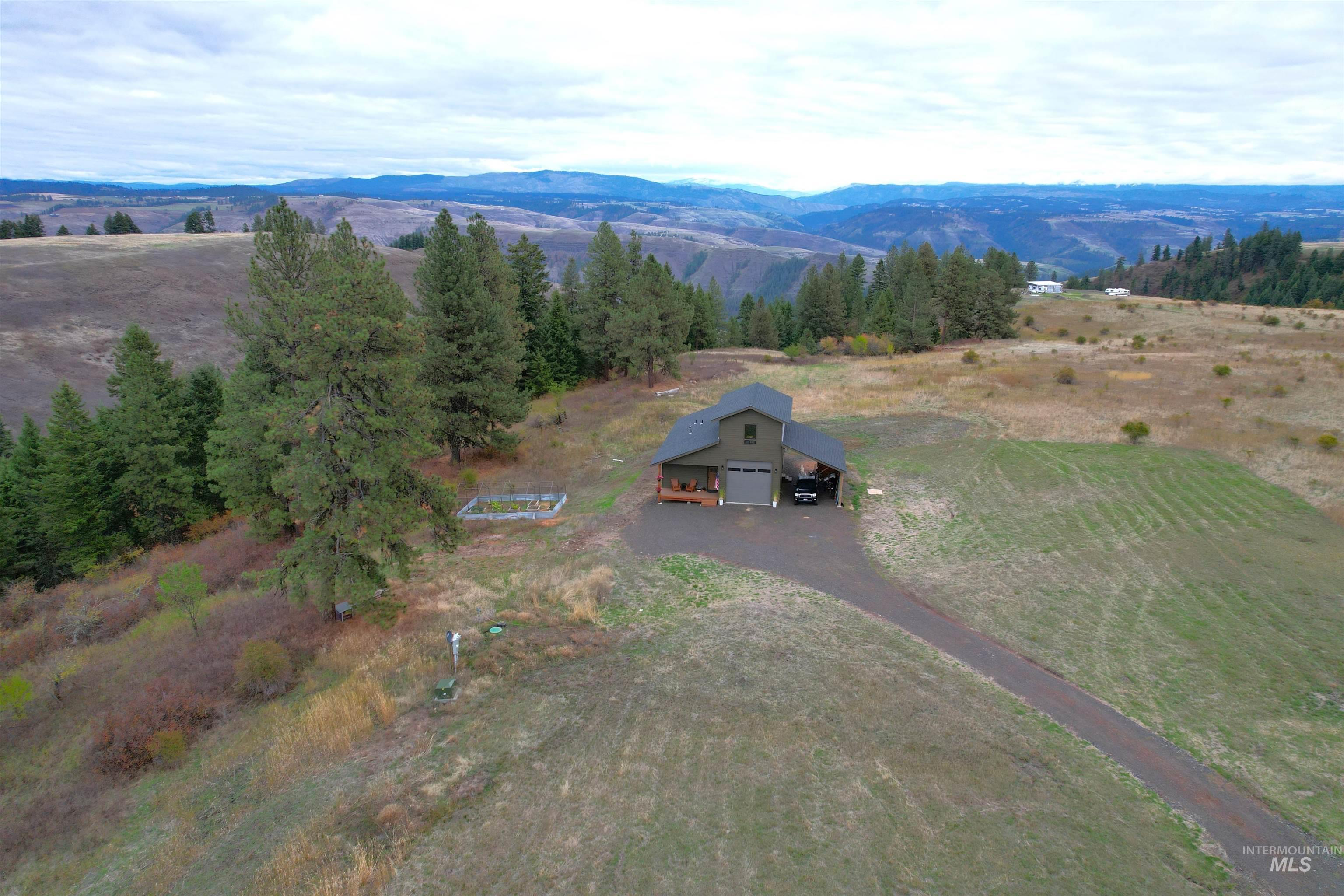 271 Mule Deer, Kamiah, Idaho 83536, 2 Bedrooms, 1 Bathroom, Residential For Sale, Price $579,000,MLS 98964229