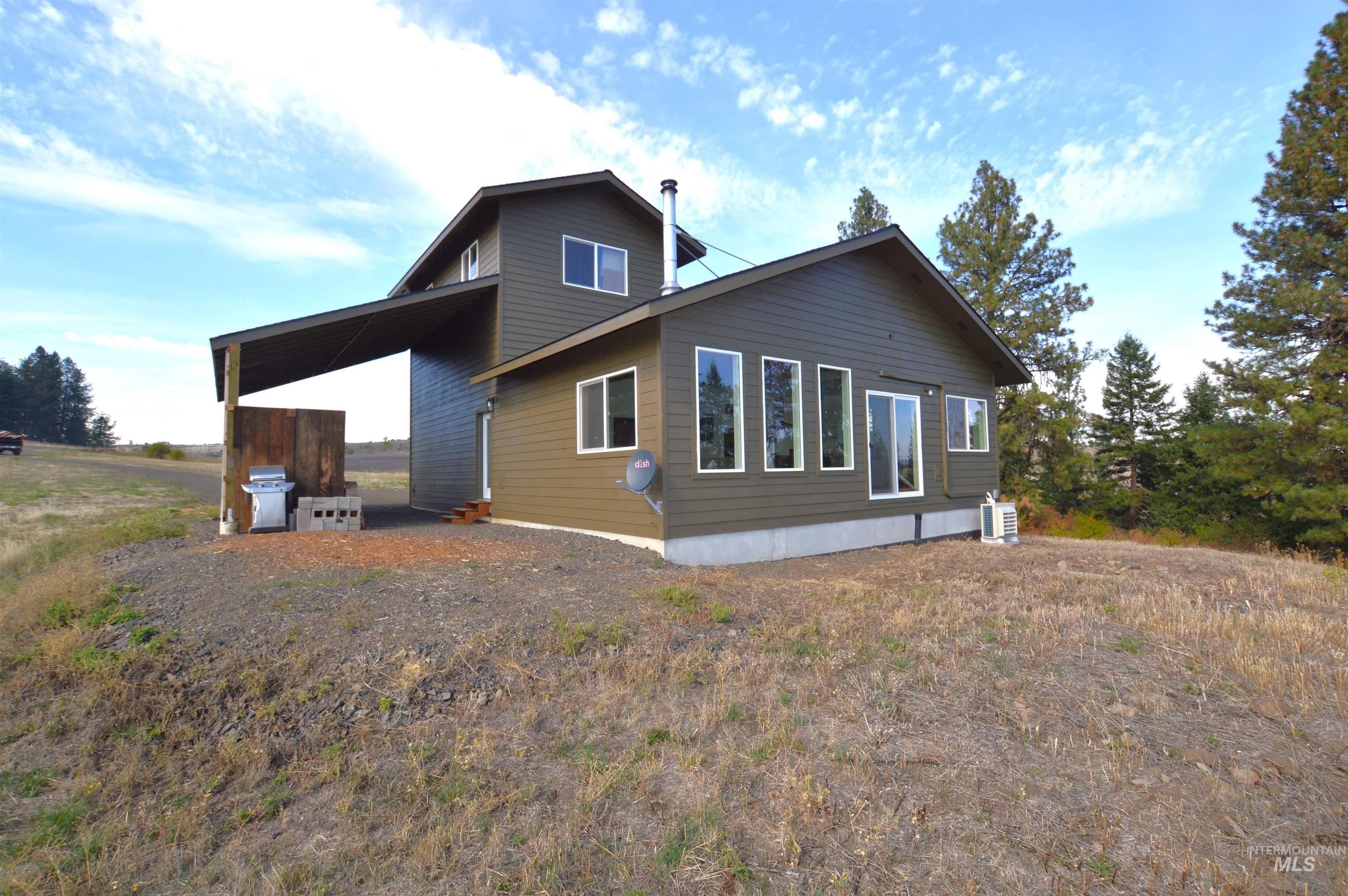 271 Mule Deer, Kamiah, Idaho 83536, 2 Bedrooms, 1 Bathroom, Residential For Sale, Price $579,000,MLS 98964229