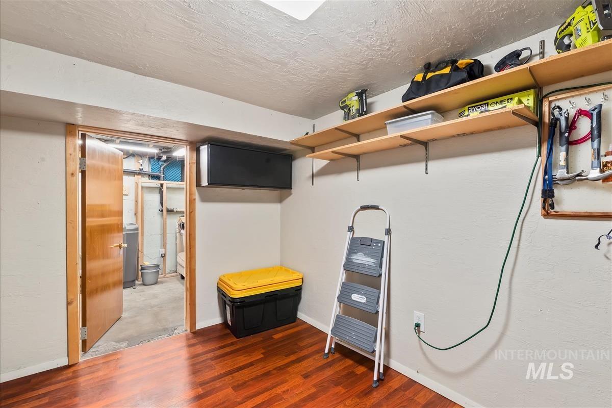 308 N Gem Street, Nampa, Idaho 83651, 4 Bedrooms, 3 Bathrooms, Residential For Sale, Price $499,000,MLS 98964268