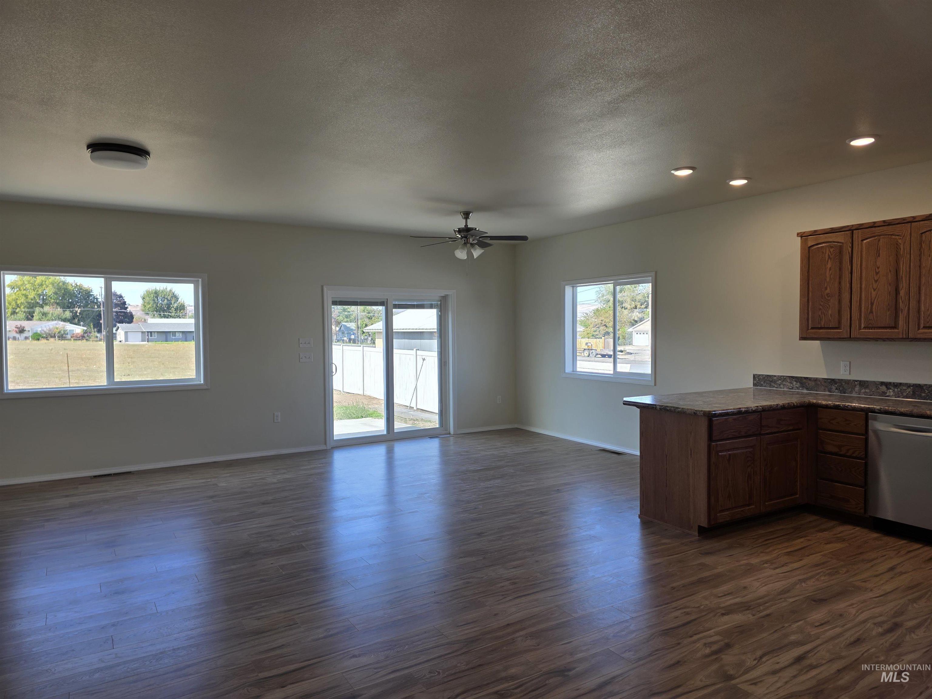 2604 23rd St, Clarkston, Washington 99403, 2 Bedrooms, 2 Bathrooms, Residential For Sale, Price $399,000,MLS 98964281