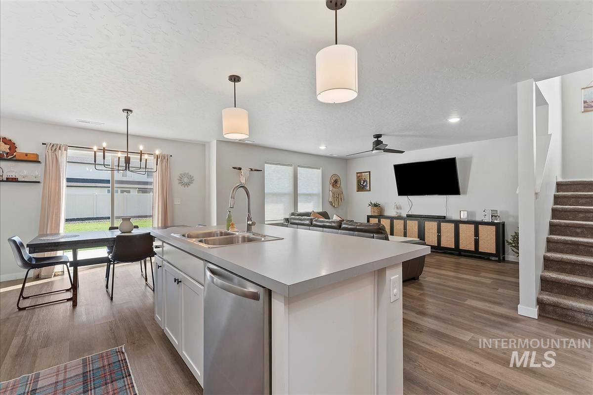 4168 N Parnassus Way, Meridian, Idaho 83646, 3 Bedrooms, 2.5 Bathrooms, Residential For Sale, Price $454,900, 98964288