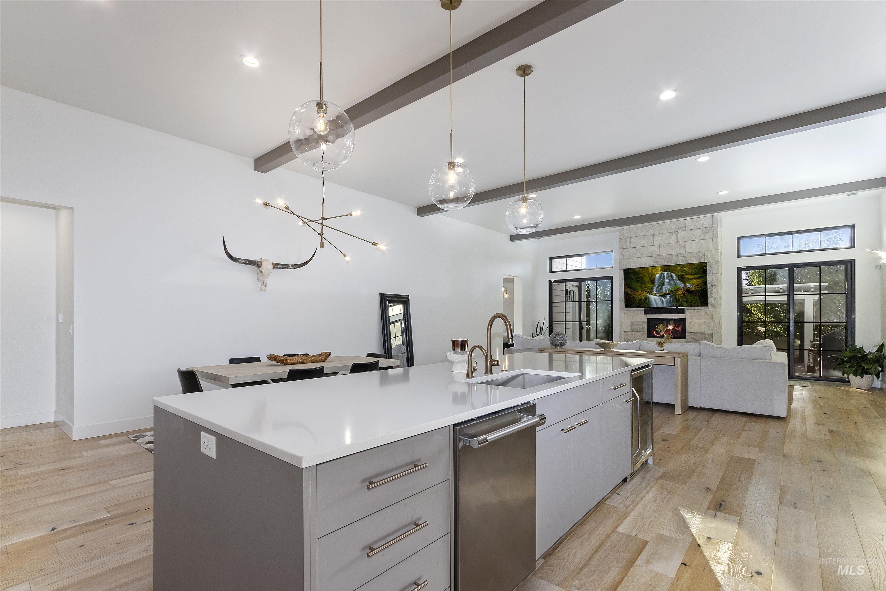 1143 Langford Way, Twin Falls, Idaho 83301, 3 Bedrooms, 3.5 Bathrooms, Residential For Sale, Price $599,500,MLS 98964297