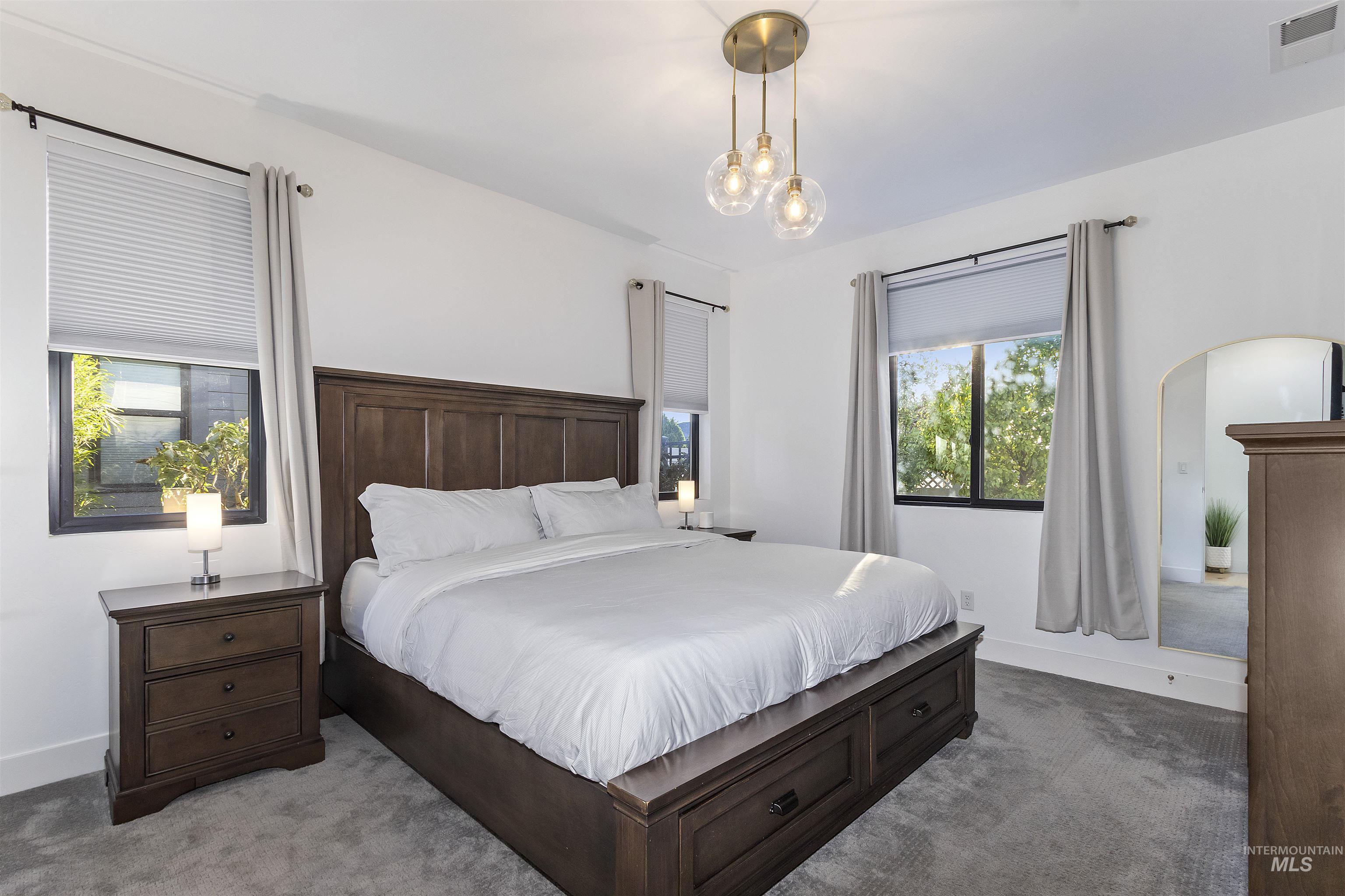 1143 Langford Way, Twin Falls, Idaho 83301, 3 Bedrooms, 3.5 Bathrooms, Residential For Sale, Price $599,500,MLS 98964297