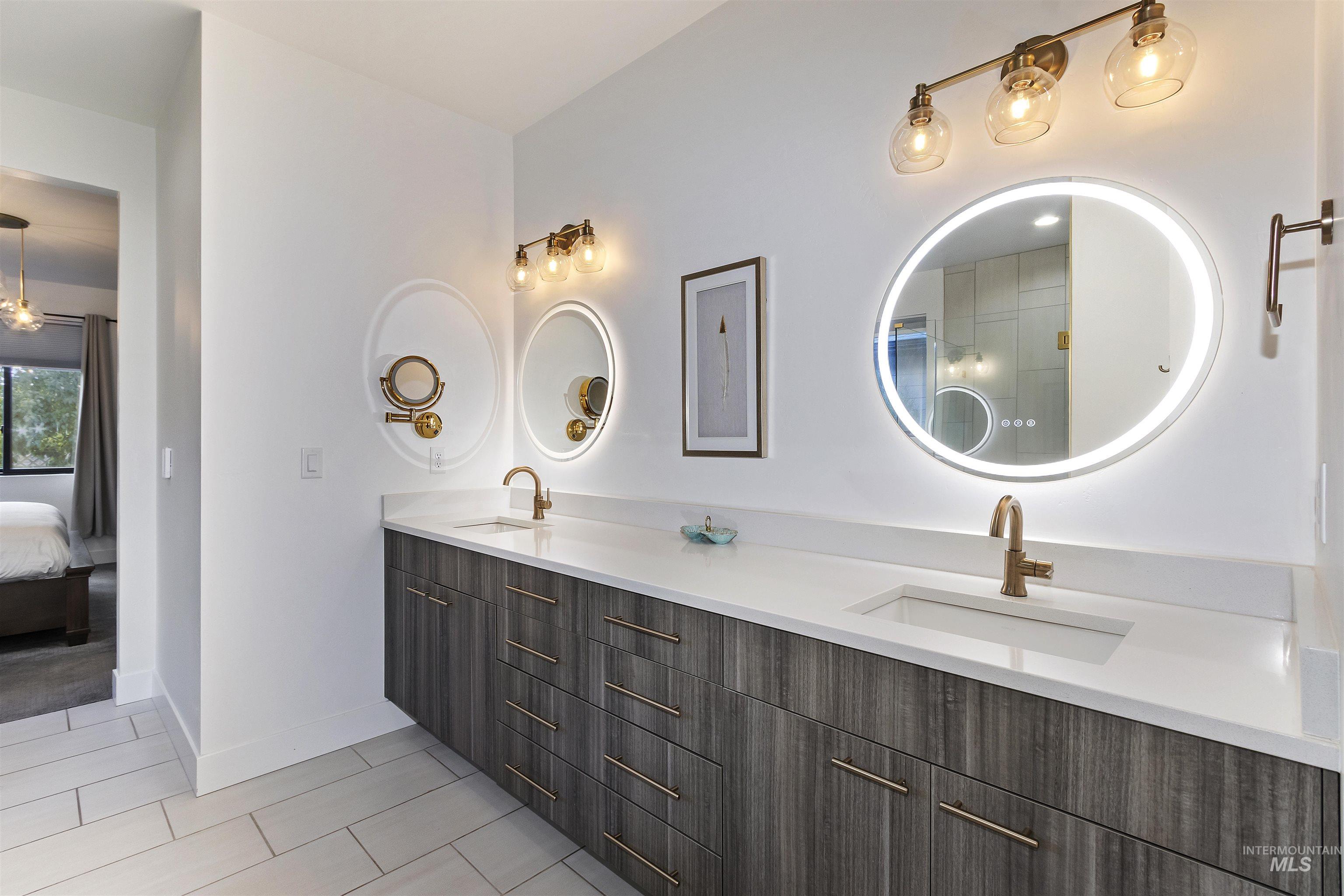 1143 Langford Way, Twin Falls, Idaho 83301, 3 Bedrooms, 3.5 Bathrooms, Residential For Sale, Price $599,500,MLS 98964297