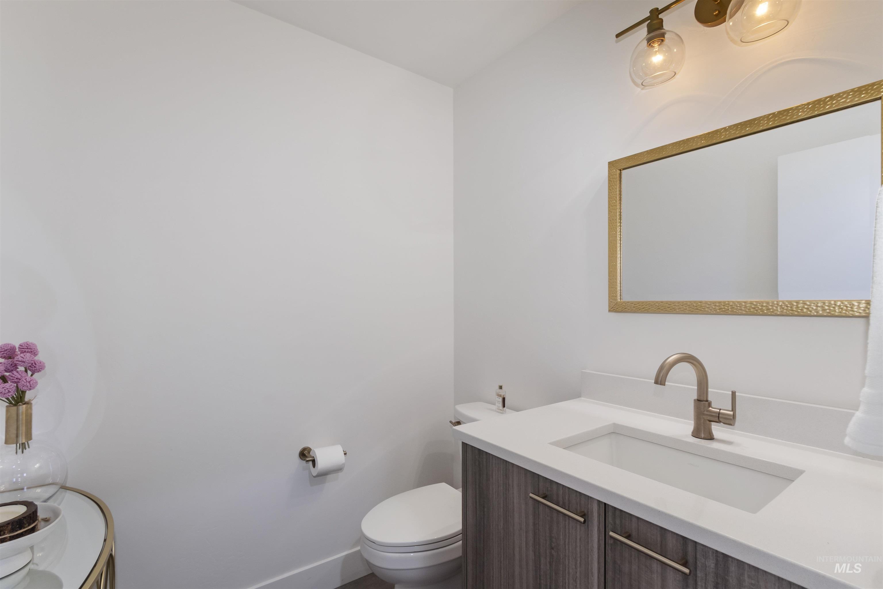 1143 Langford Way, Twin Falls, Idaho 83301, 3 Bedrooms, 3.5 Bathrooms, Residential For Sale, Price $599,500,MLS 98964297