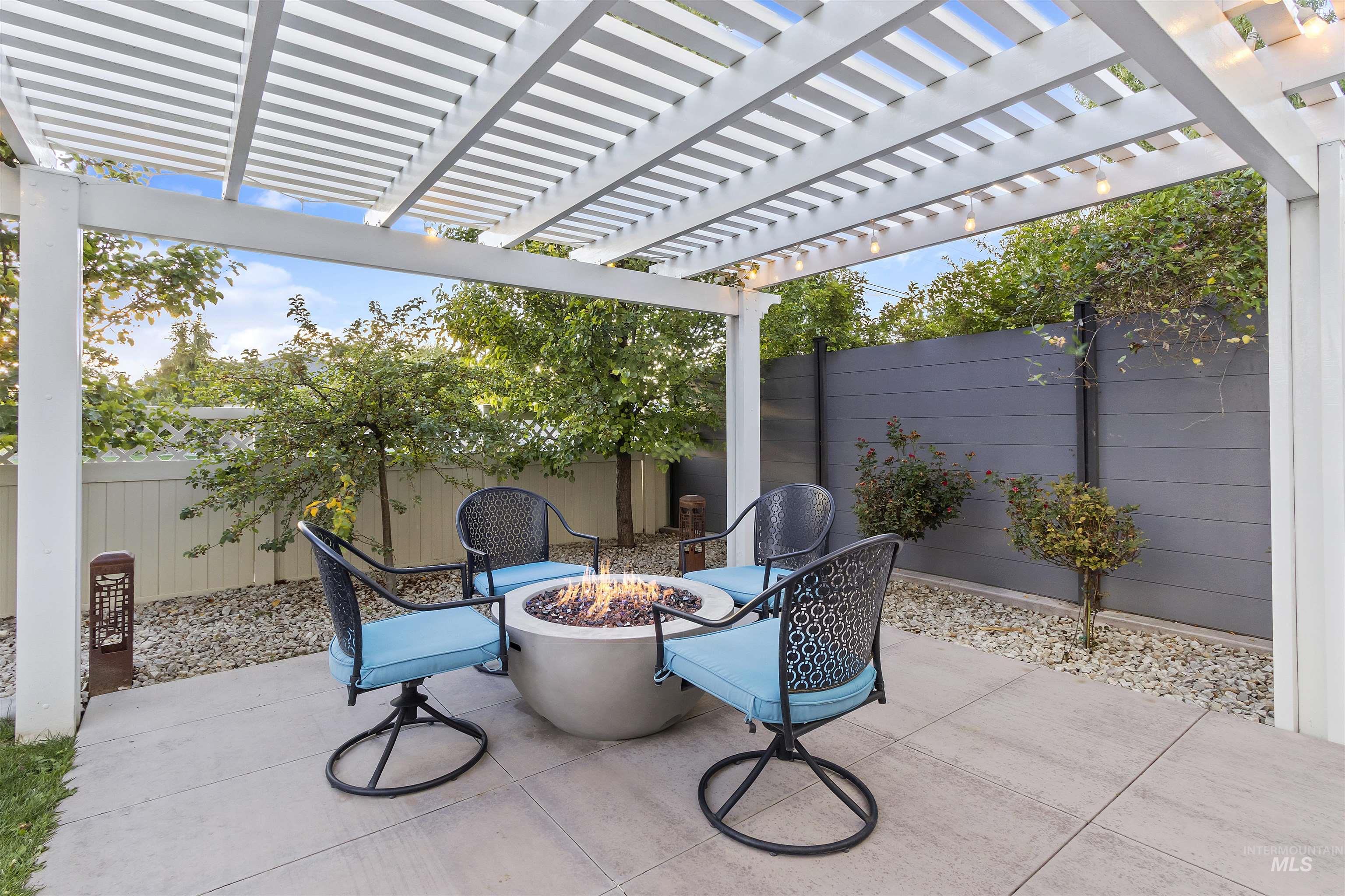 1143 Langford Way, Twin Falls, Idaho 83301, 3 Bedrooms, 3.5 Bathrooms, Residential For Sale, Price $599,500,MLS 98964297