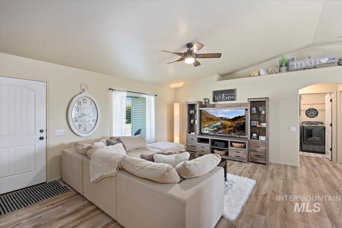 409 W Ave K, Jerome, Idaho 83338, 3 Bedrooms, 2 Bathrooms, Residential For Sale, Price $339,900,MLS 98964308