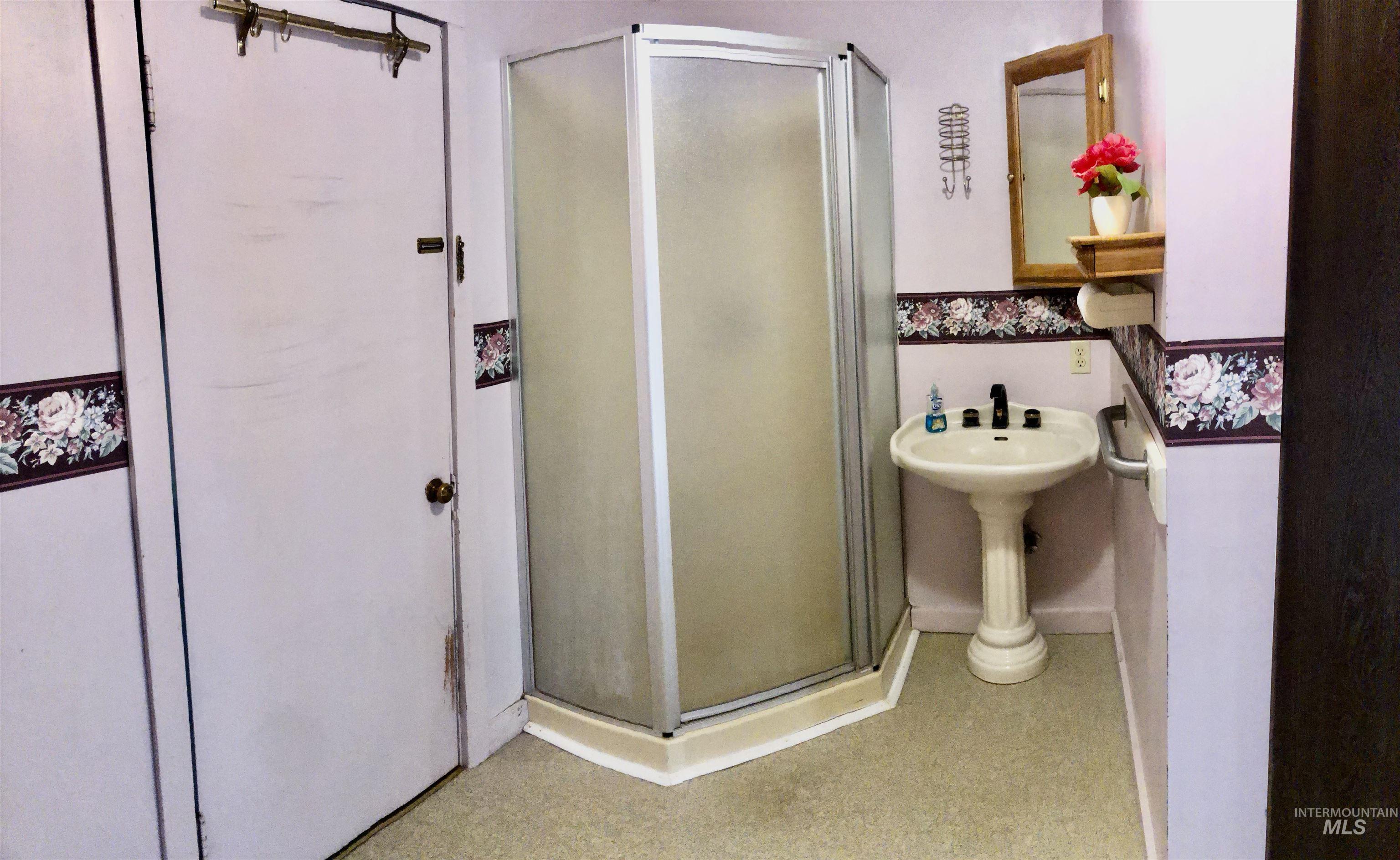 323 Hays, Asotin, Washington 99402, 3 Bedrooms, 2 Bathrooms, Residential For Sale, Price $355,000, 98964313