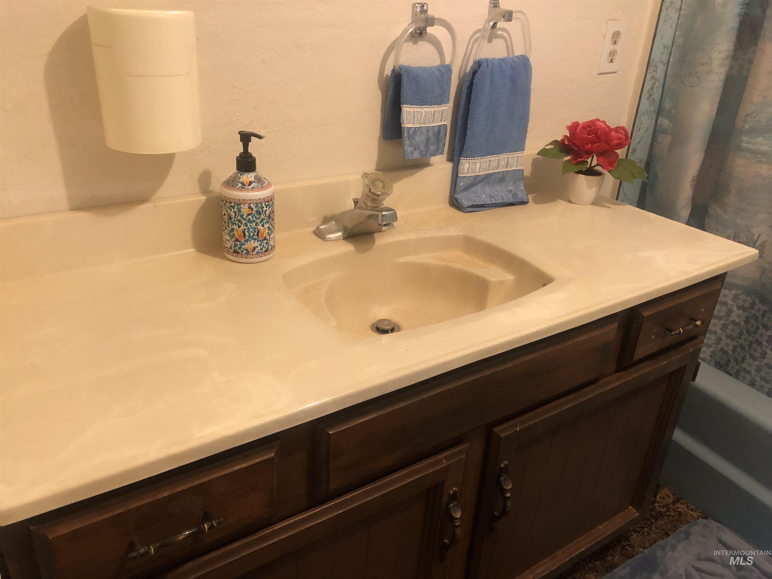 323 Hays, Asotin, Washington 99402, 3 Bedrooms, 2 Bathrooms, Residential For Sale, Price $355,000,MLS 98964313