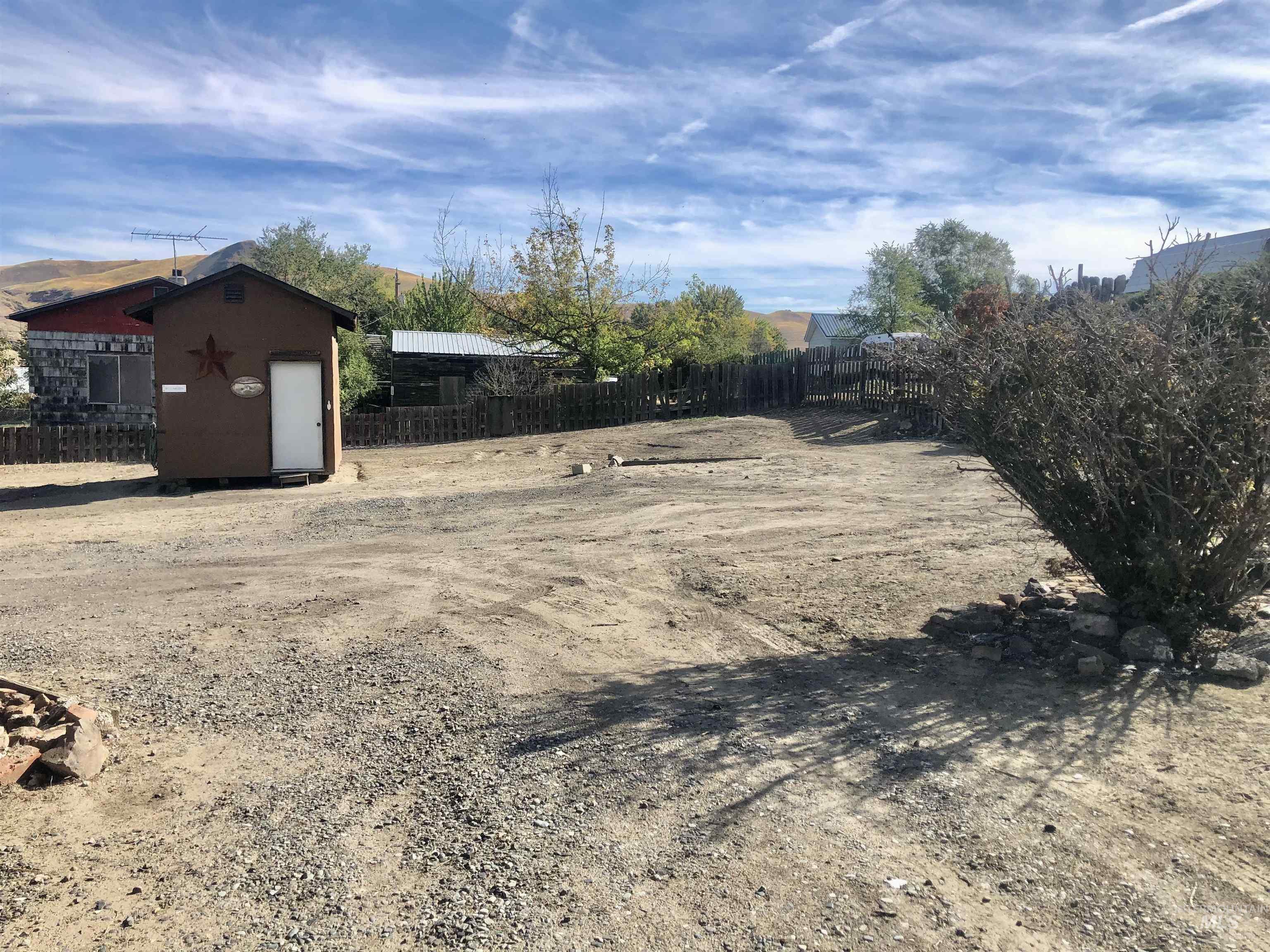 323 Hays, Asotin, Washington 99402, 3 Bedrooms, 2 Bathrooms, Residential For Sale, Price $345,000,MLS 98964313