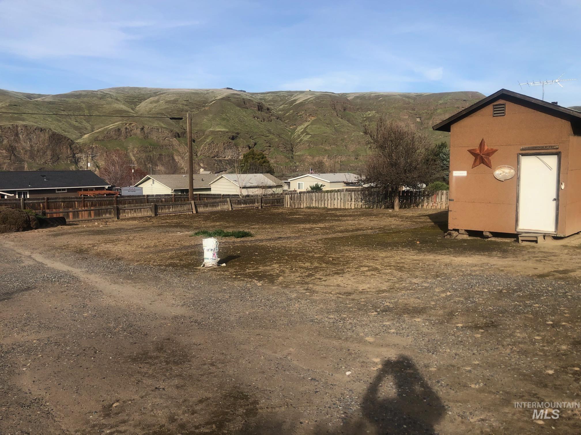 323 Hays, Asotin, Washington 99402, 3 Bedrooms, 2 Bathrooms, Residential For Sale, Price $355,000, 98964313