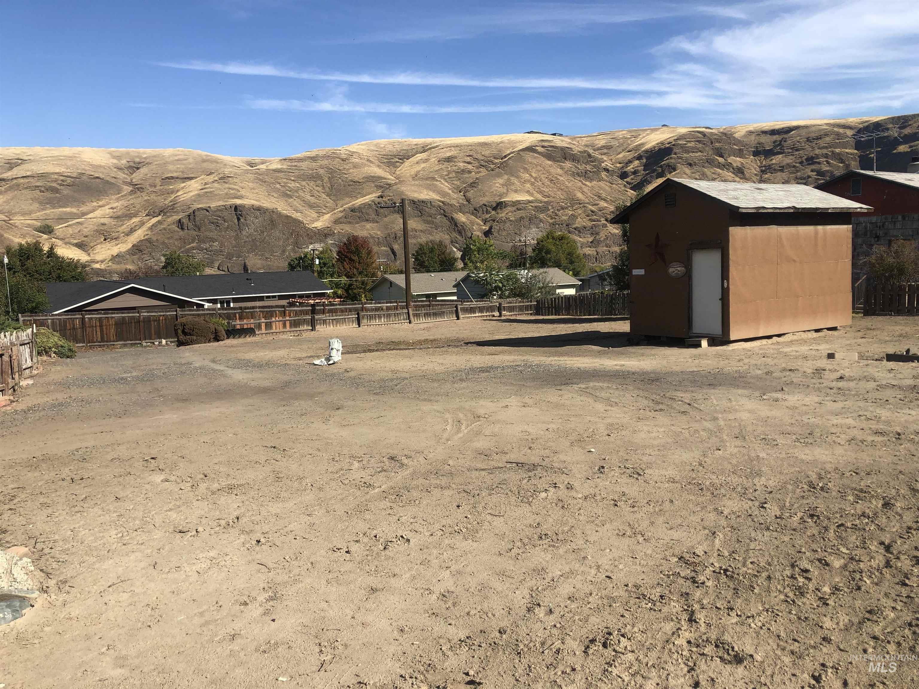 323 Hays, Asotin, Washington 99402, 3 Bedrooms, 2 Bathrooms, Residential For Sale, Price $355,000,MLS 98964313