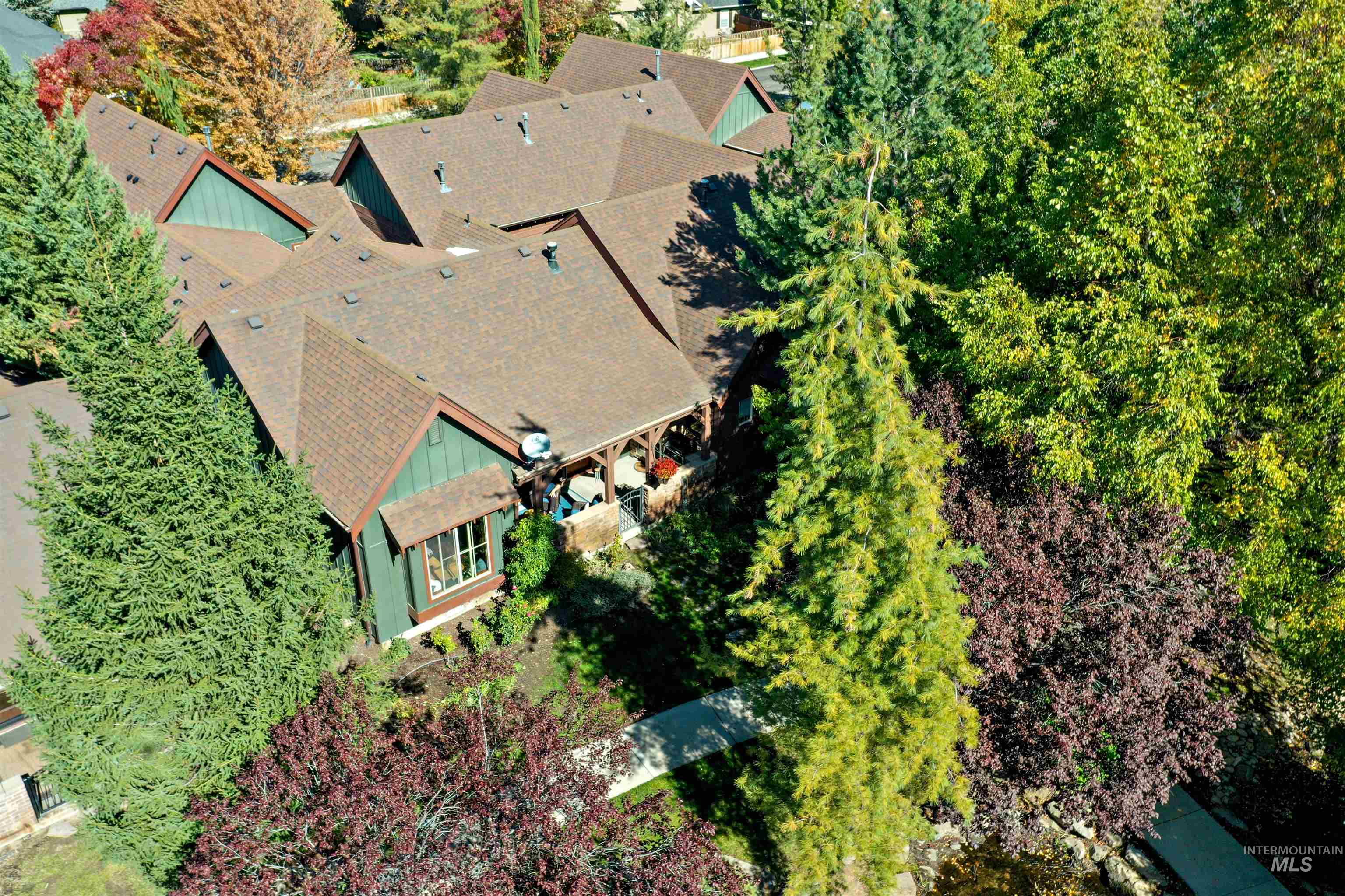 9685 W Sultana Drive, Garden City, Idaho 83714, 2 Bedrooms, 2.5 Bathrooms, Residential For Sale, Price $718,000,MLS 98964335