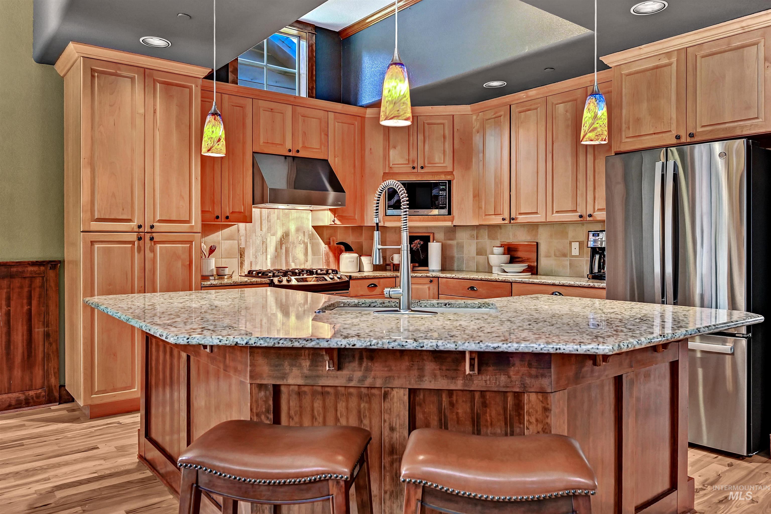 9685 W Sultana Drive, Garden City, Idaho 83714, 2 Bedrooms, 2.5 Bathrooms, Residential For Sale, Price $718,000,MLS 98964335