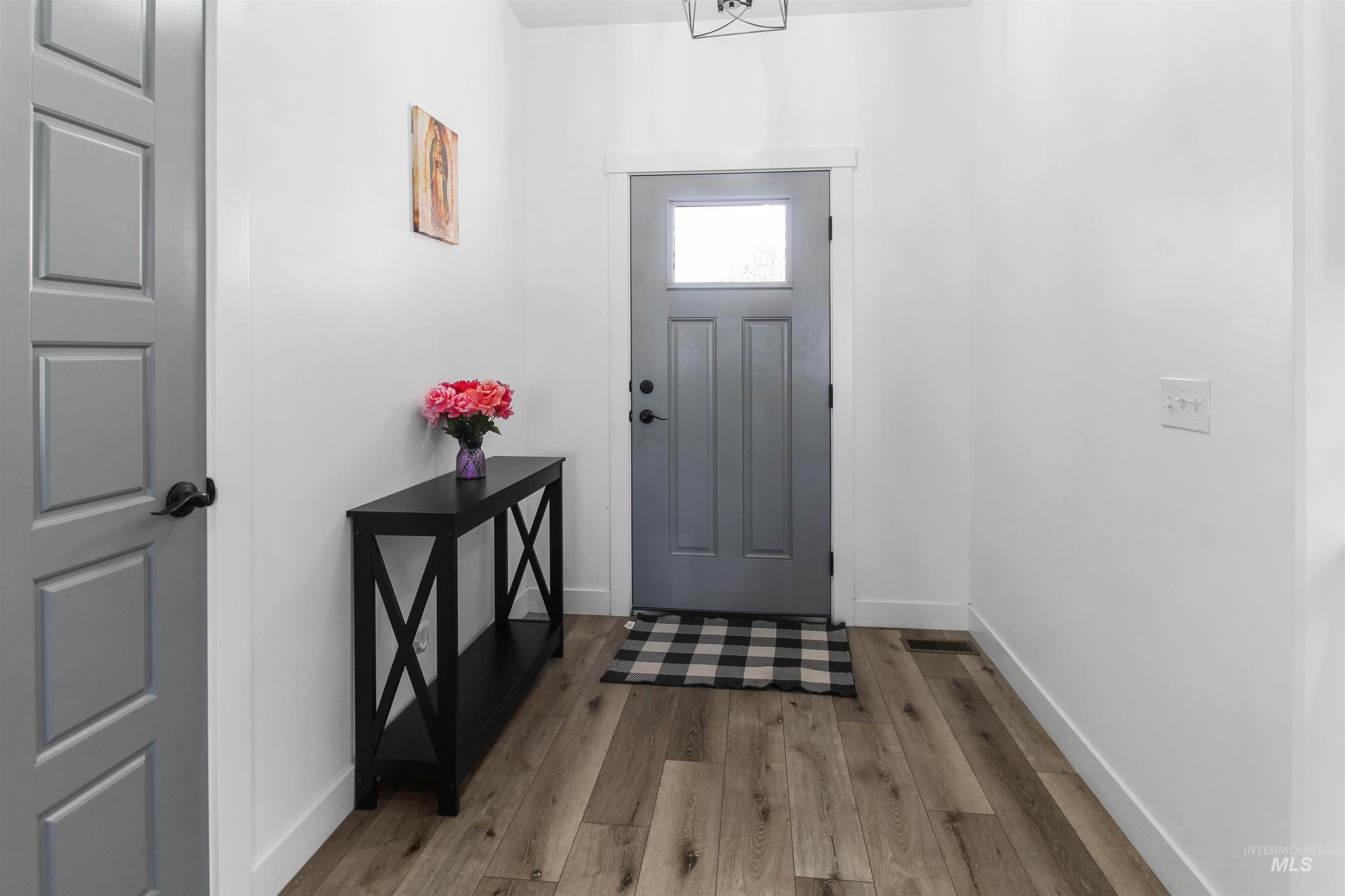 590 W 24th Street, Burley, Idaho 83318, 4 Bedrooms, 2 Bathrooms, Residential For Sale, Price $405,000,MLS 98964360