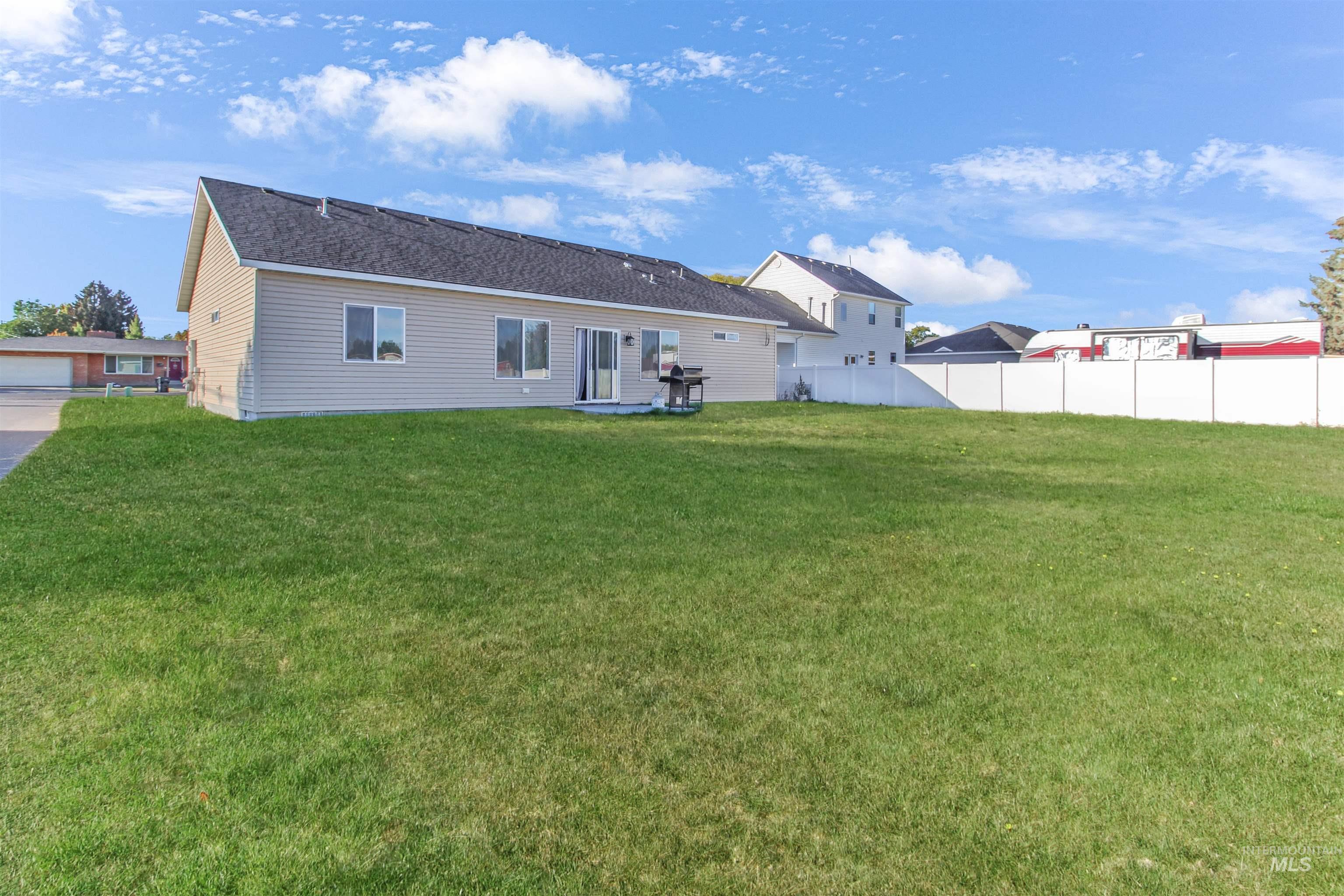 590 W 24th Street, Burley, Idaho 83318, 4 Bedrooms, 2 Bathrooms, Residential For Sale, Price $405,000,MLS 98964360
