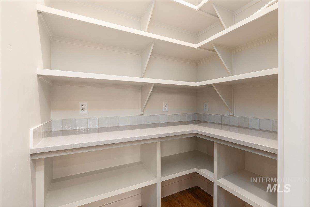 9435 S Egg Harbor, Kuna, Idaho 83634, 4 Bedrooms, 3 Bathrooms, Residential For Sale, Price $779,000,MLS 98964387