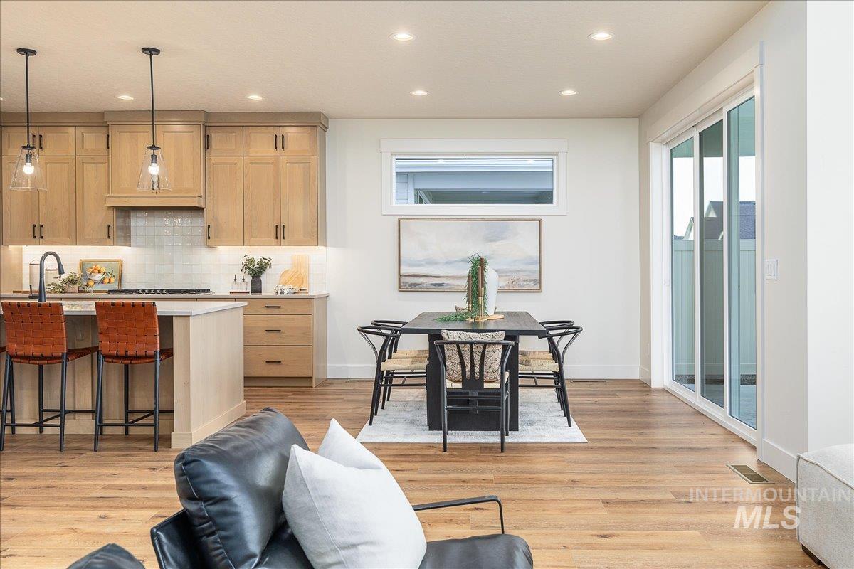 9435 S Egg Harbor, Kuna, Idaho 83634, 4 Bedrooms, 3 Bathrooms, Residential For Sale, Price $779,000,MLS 98964387