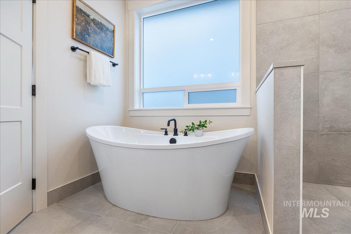 9435 S Egg Harbor, Kuna, Idaho 83634, 4 Bedrooms, 3 Bathrooms, Residential For Sale, Price $779,000,MLS 98964387