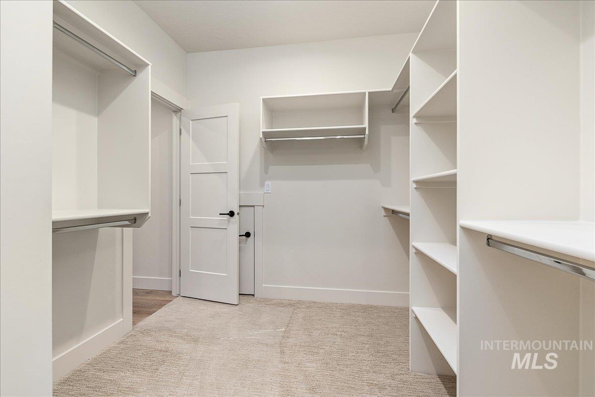 9435 S Egg Harbor, Kuna, Idaho 83634, 4 Bedrooms, 3 Bathrooms, Residential For Sale, Price $779,000,MLS 98964387